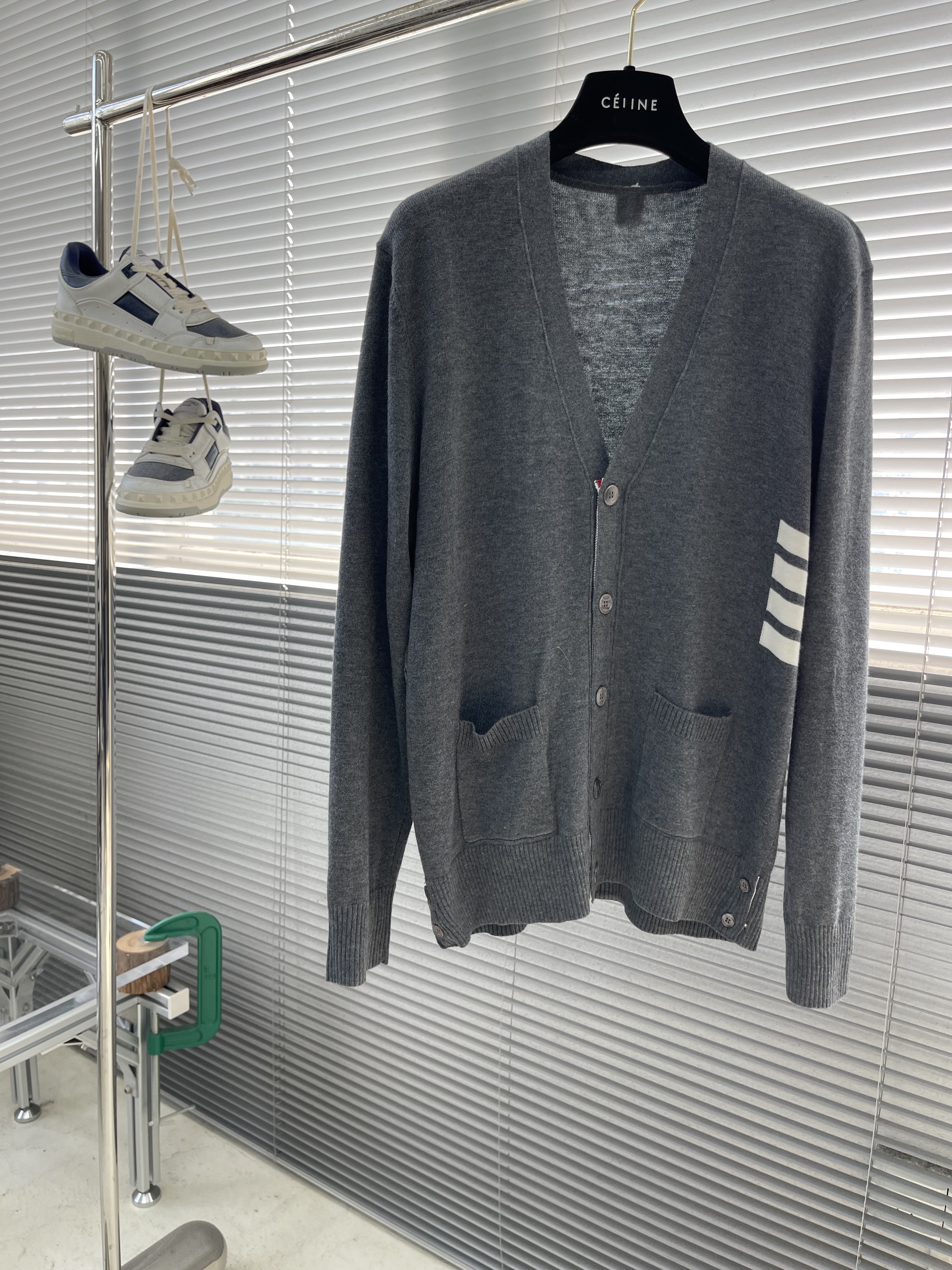 톰브라운 Thom Browne 가디건