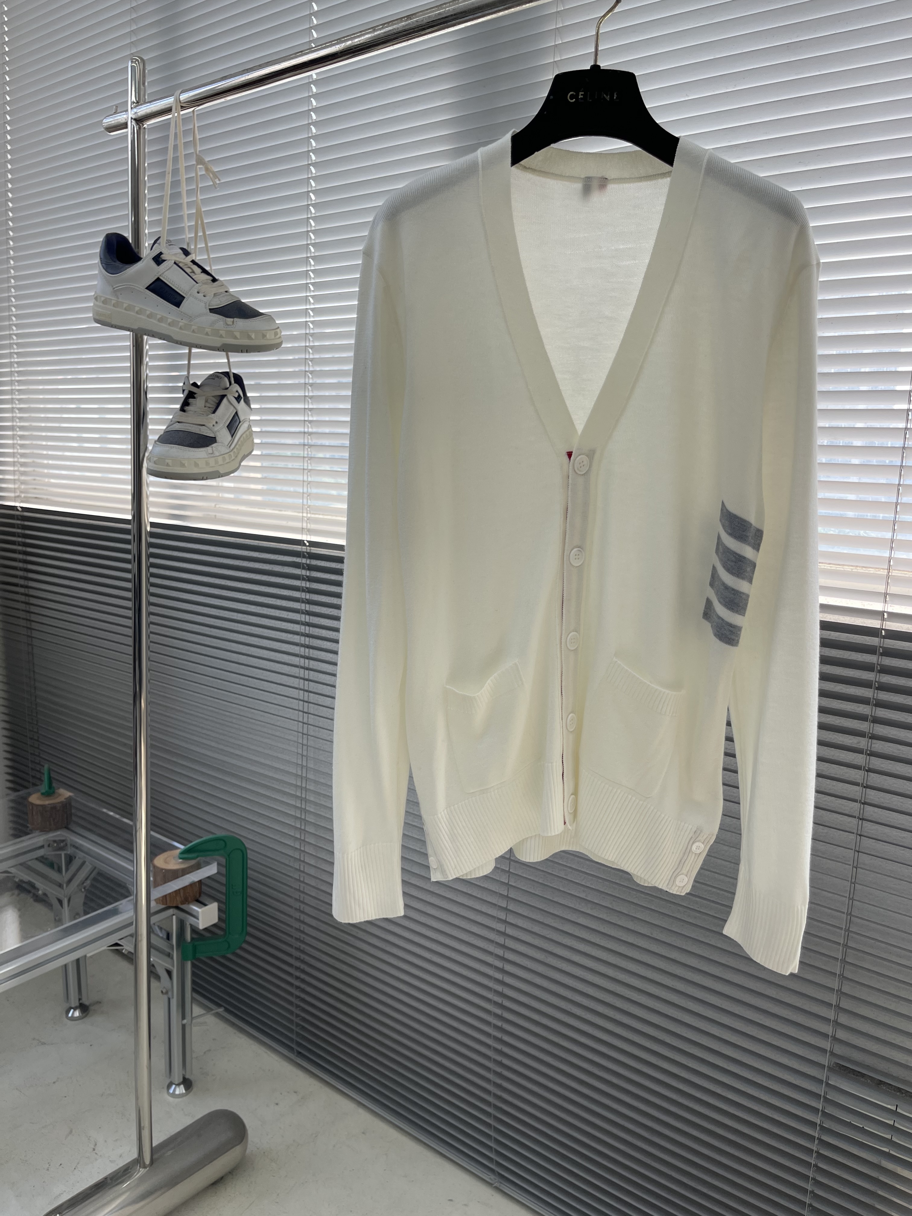 톰브라운 Thom Browne 가디건