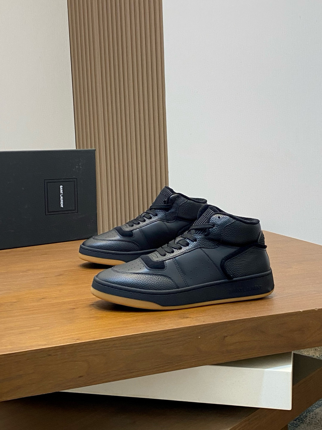 생로랑 Saint Laurent 스니커즈