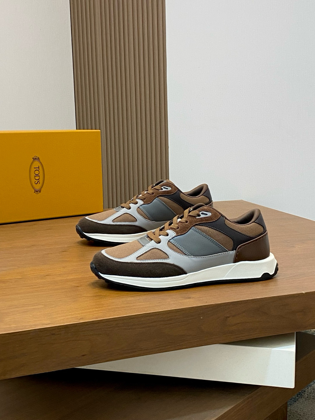 토즈 TOD'S 스니커즈