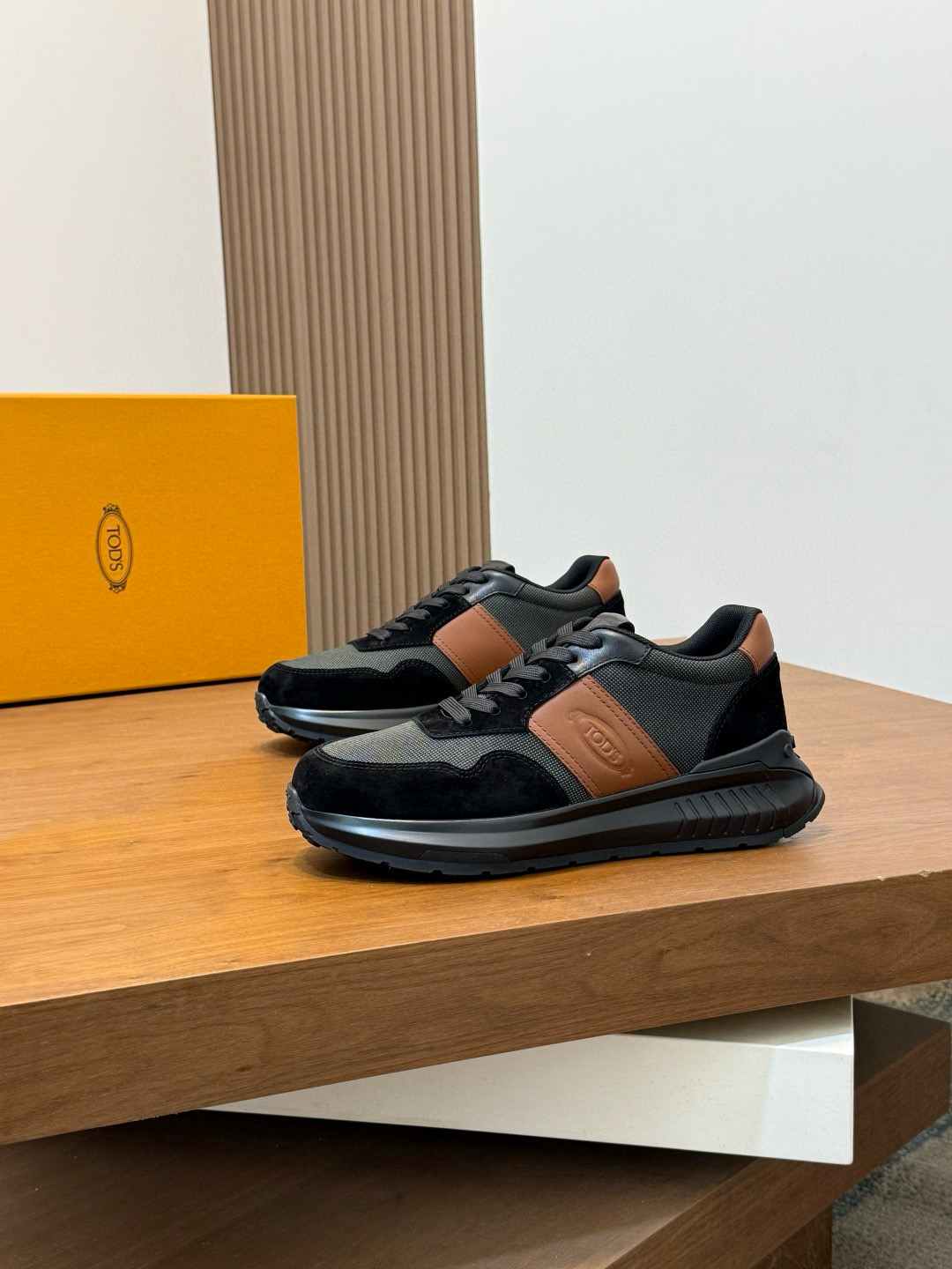 토즈 TOD'S 스니커즈