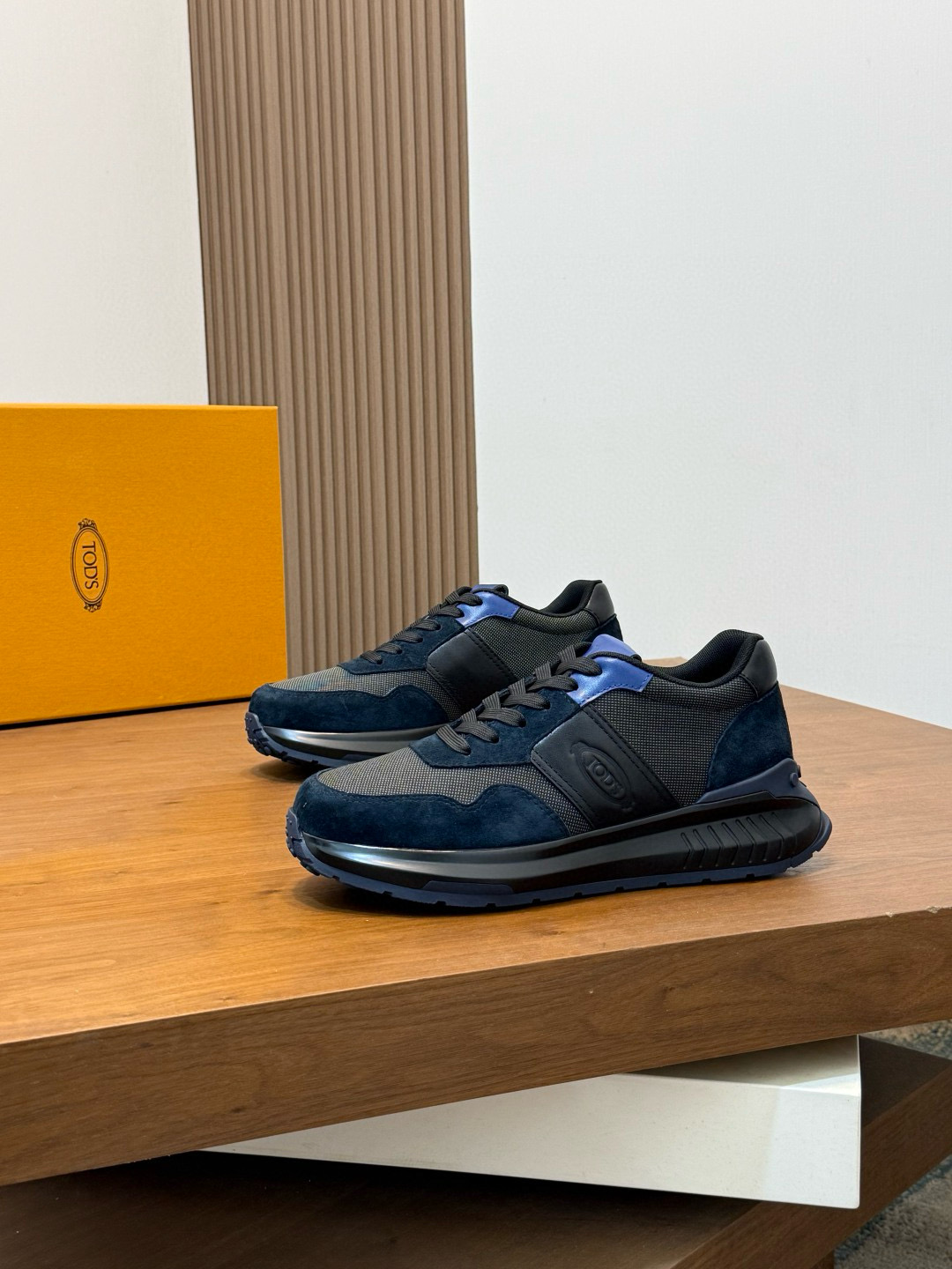 토즈 TOD'S 스니커즈