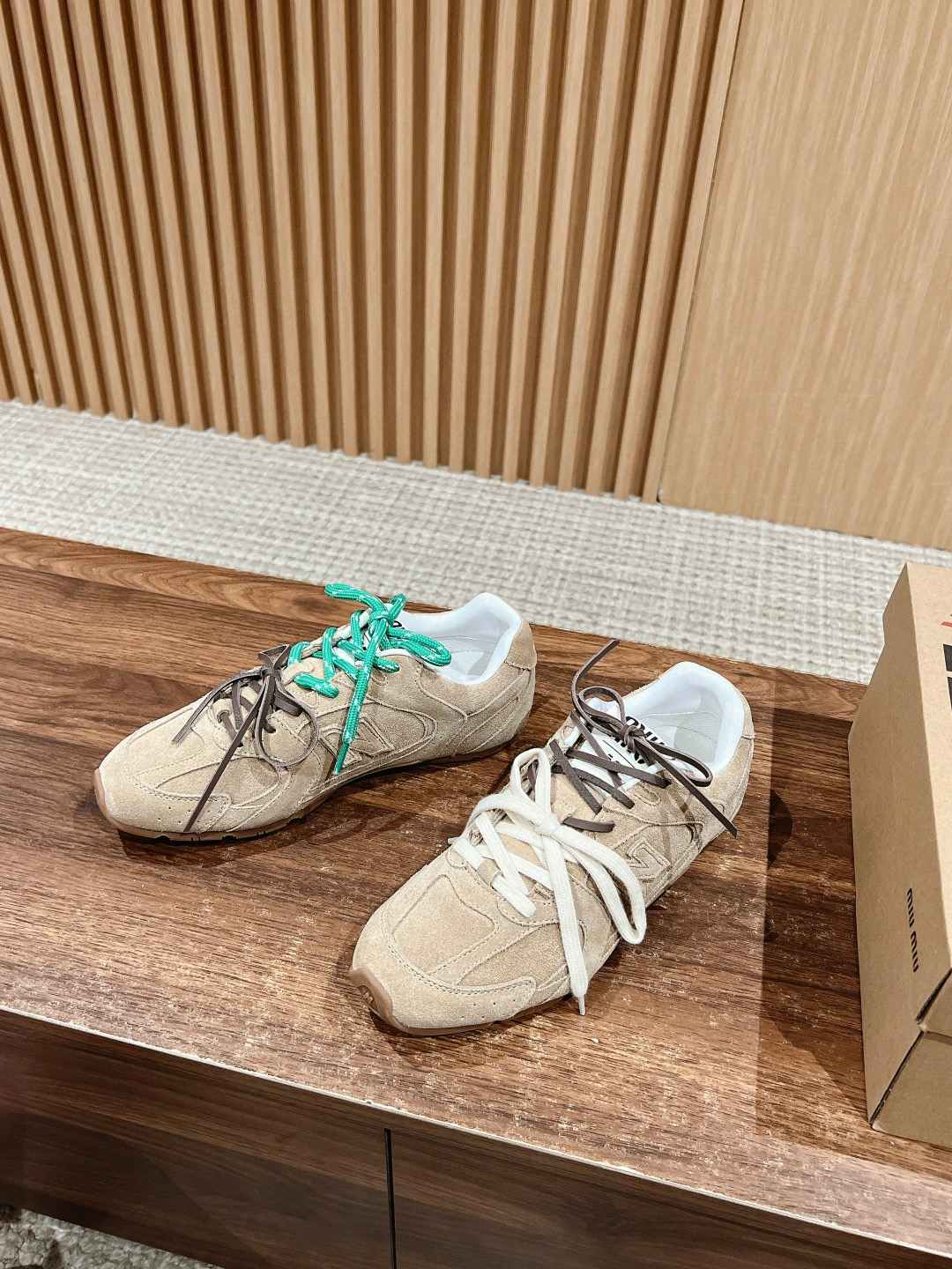 미우 미우 Miu Miu X New Balance 530# 스니커즈