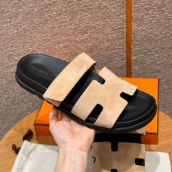 에르메스 Hermes 180 Chypre sandal Chamois&Cream coloured