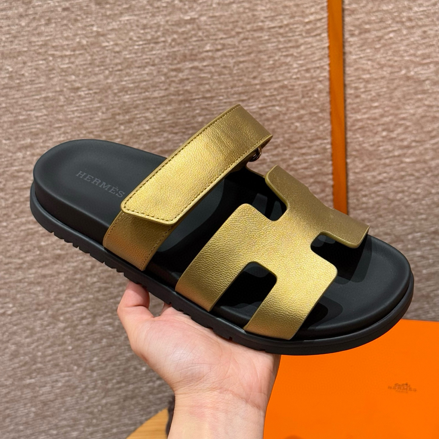 에르메스 Hermes 225 Chypre sandal Goat hide&Dore