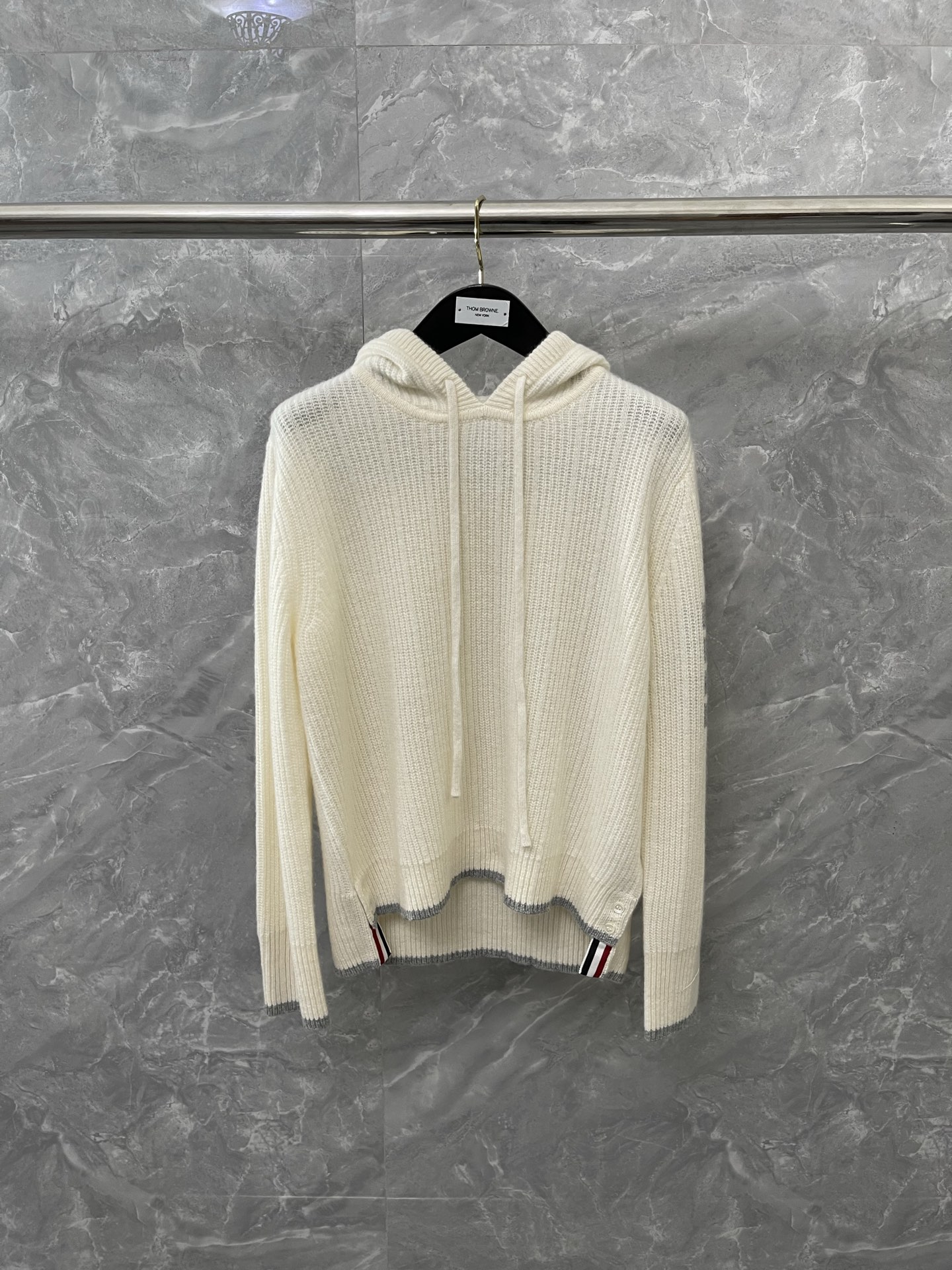 톰브라운 Thom Browne 후드