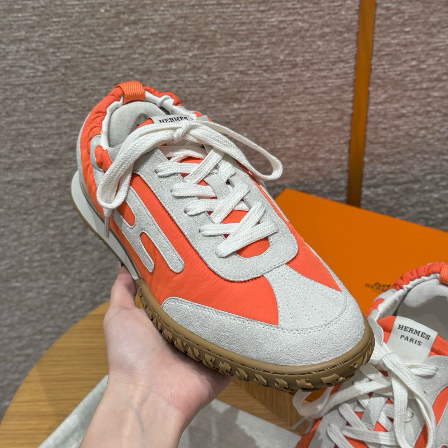 에르메스 Hermes 617 Jet Sneakers Deer&Orange and White