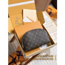 루이비통 Louis Vuitton M47353 Cosmetic Pouch GM Monogram 24CM