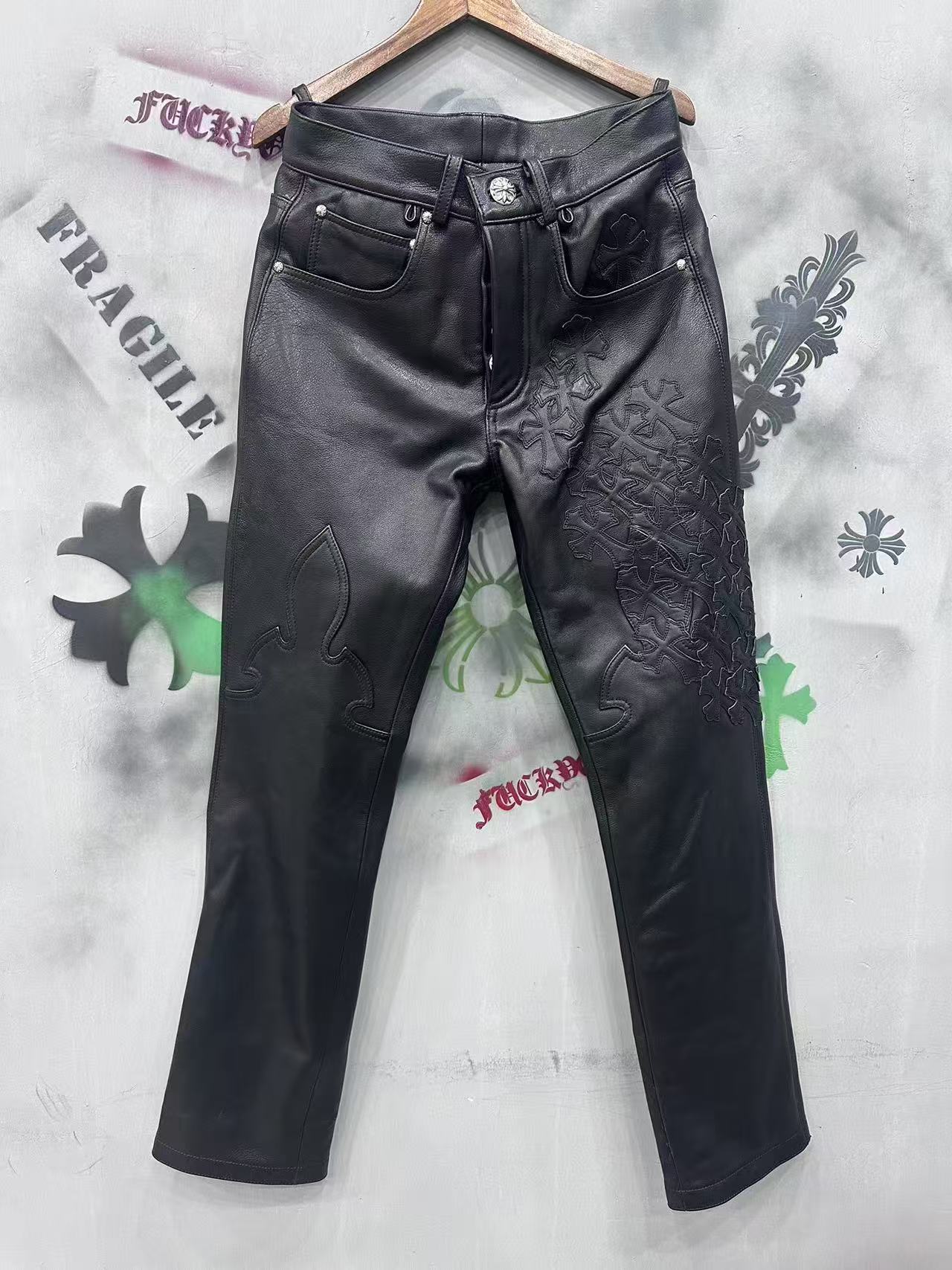 크롬하츠 Chrome Hearts 레더 바지