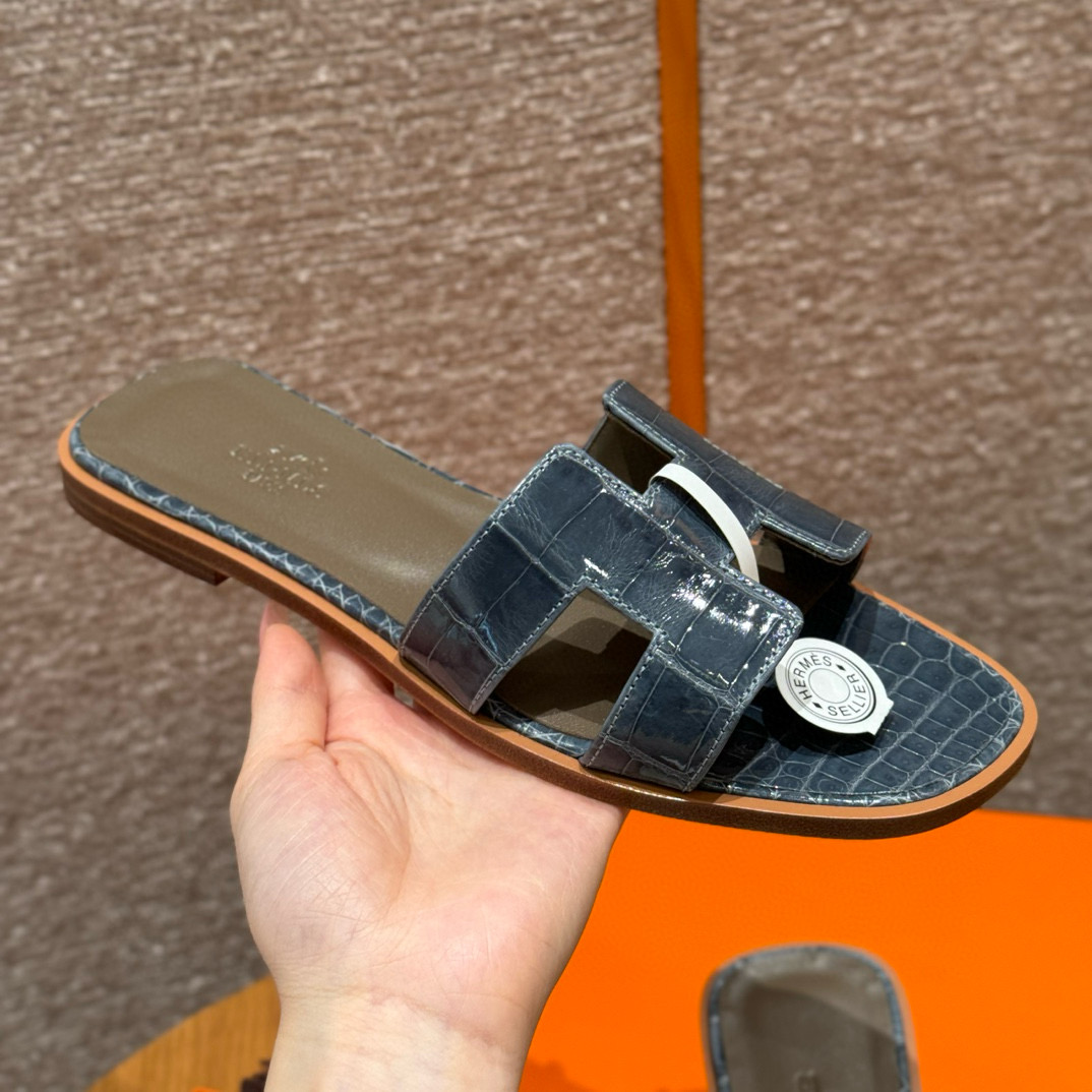 에르메스 Hermes 181 Oran sandal Matte Alligator&Y7 Blue Orage