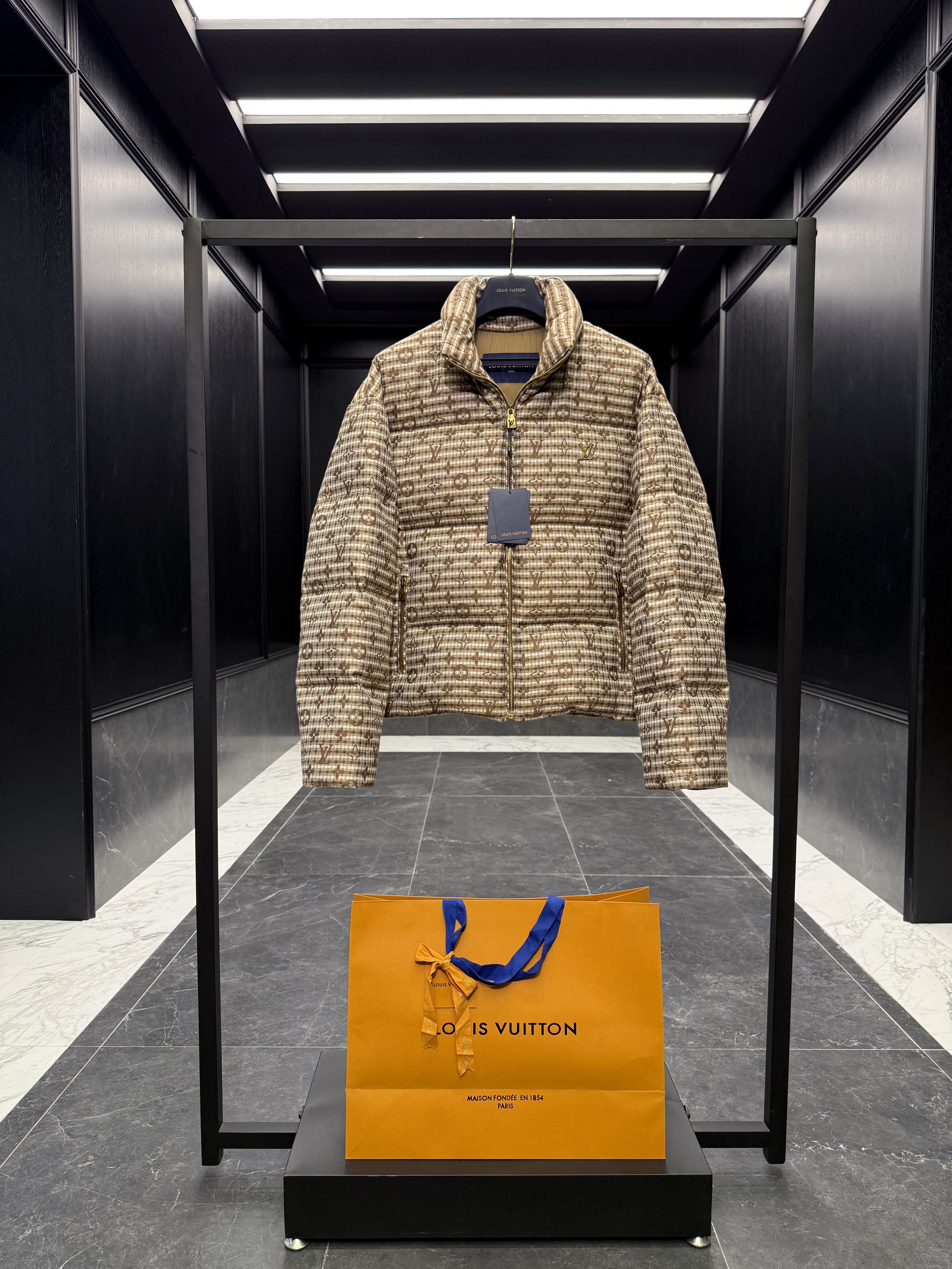 루이비통 Louis Vuitton 다운재킷 263