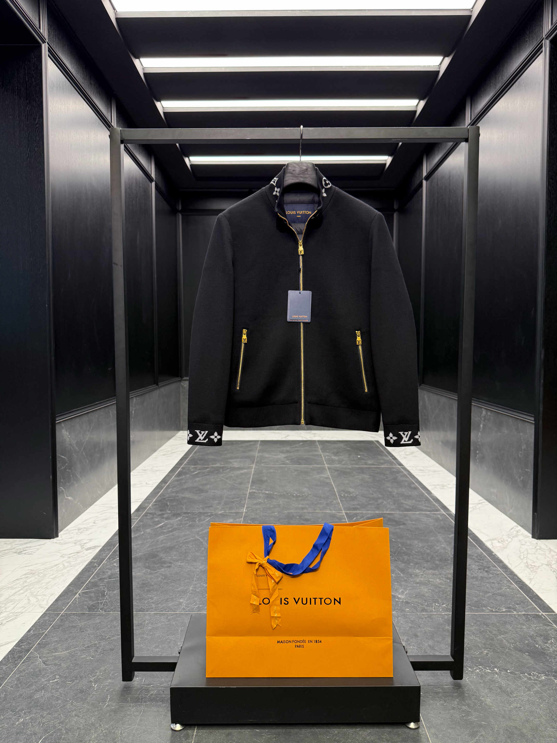 루이비통 Louis Vuitton 다운재킷 265