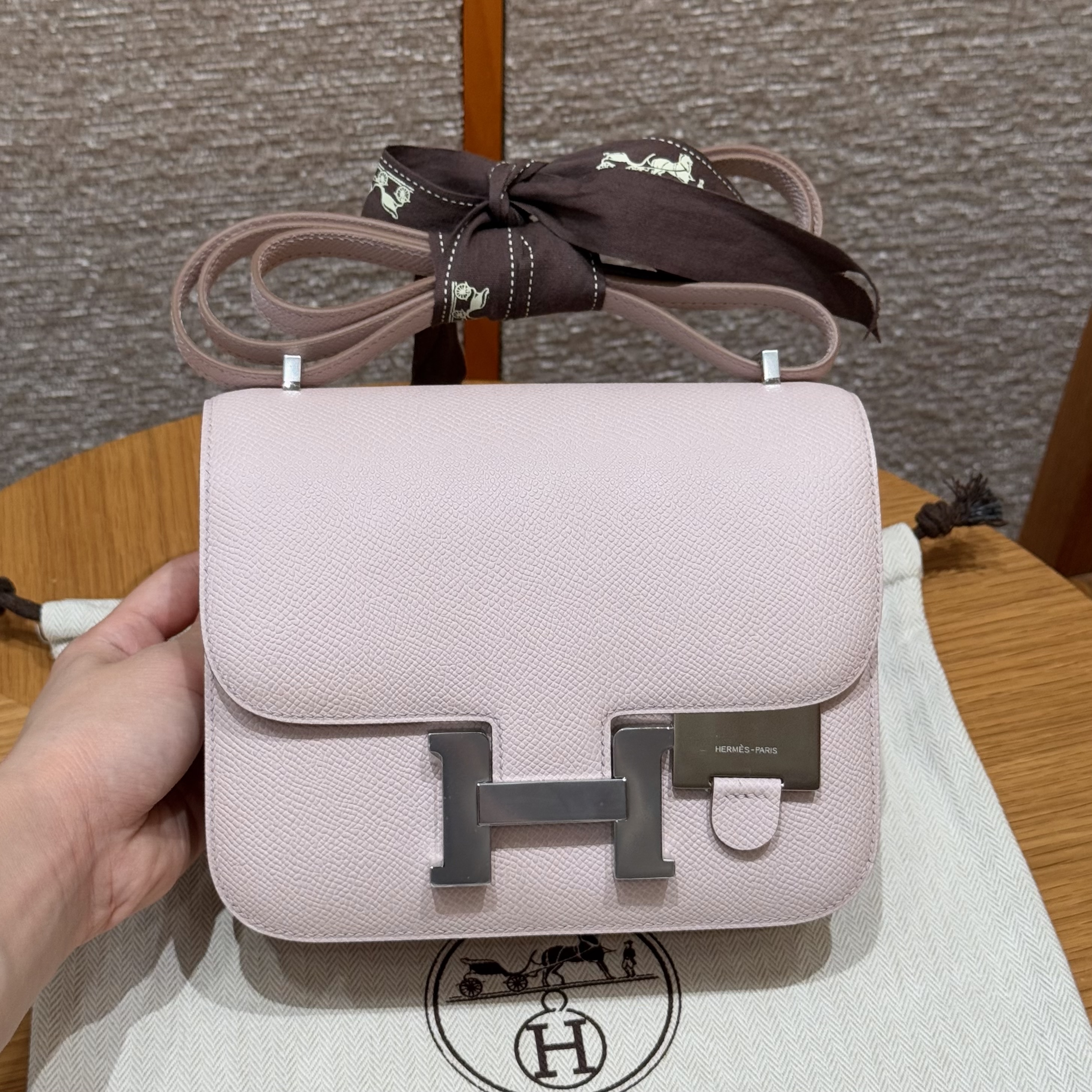 에르메스 Hermes Constance with mirror 19cm Epsom 09 Mauve pale/silver