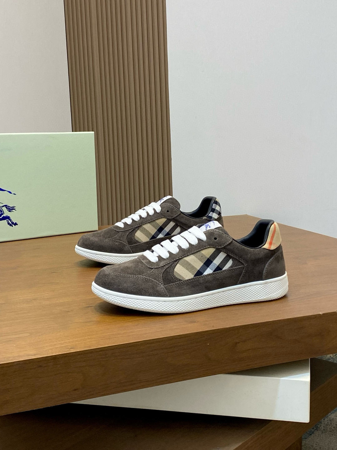 버버리 Burberry 스니커즈