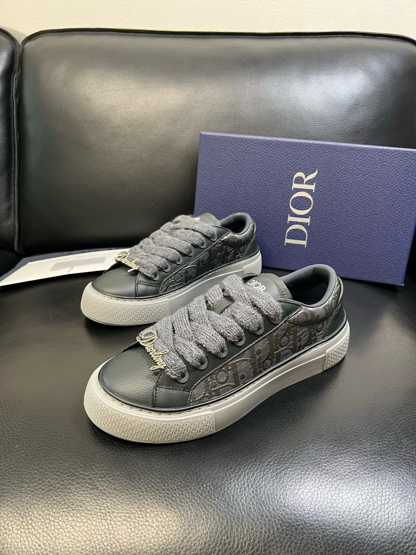 디올 Dior 스니커즈