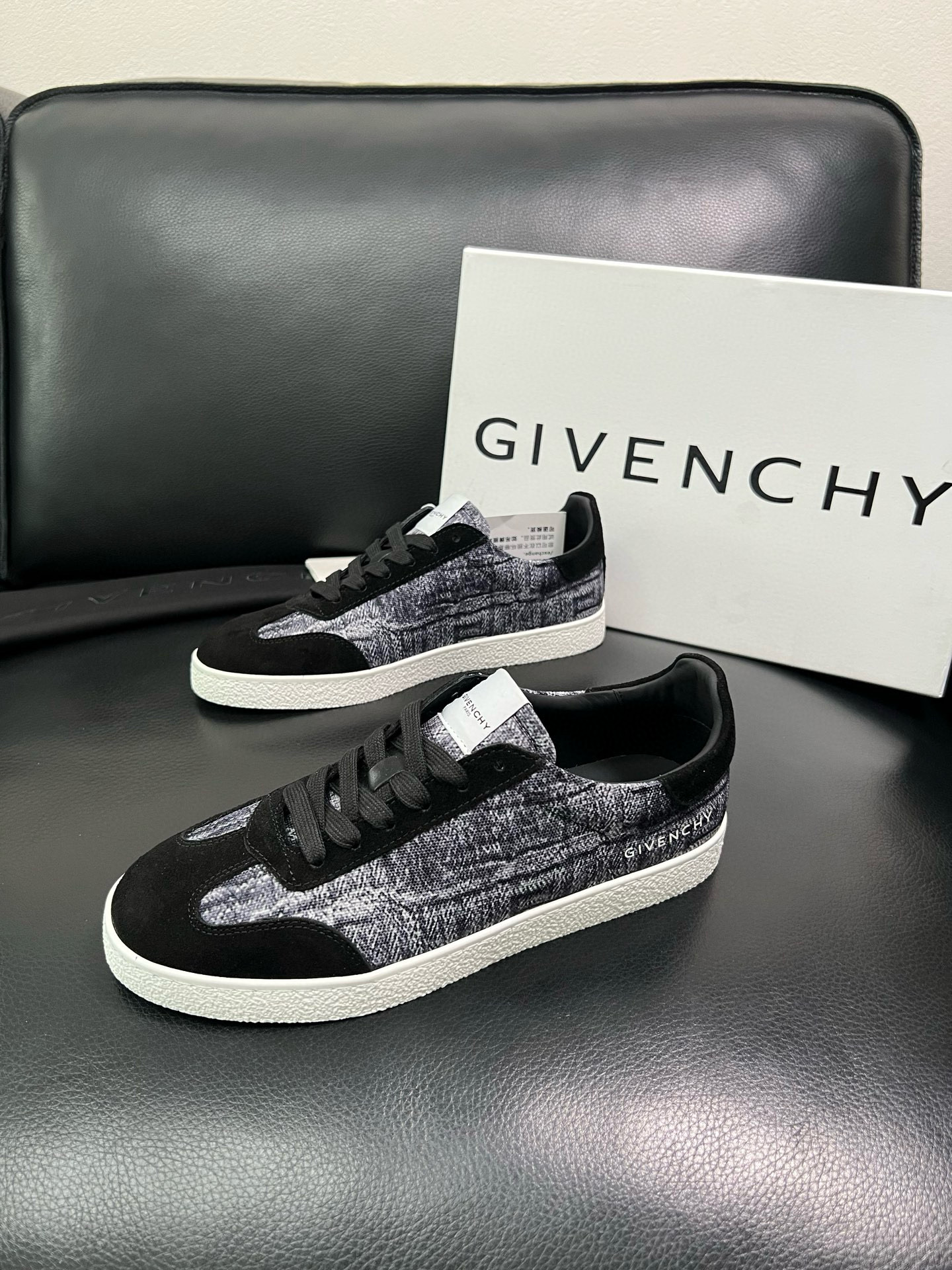 지방시 Givenchy 스니커즈