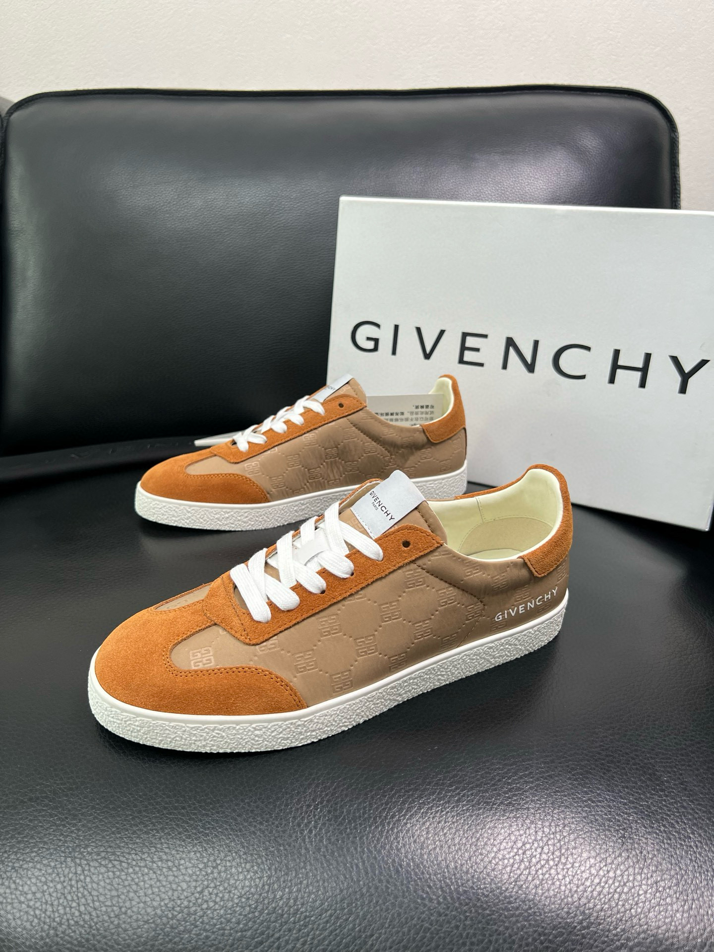 지방시 Givenchy 스니커즈