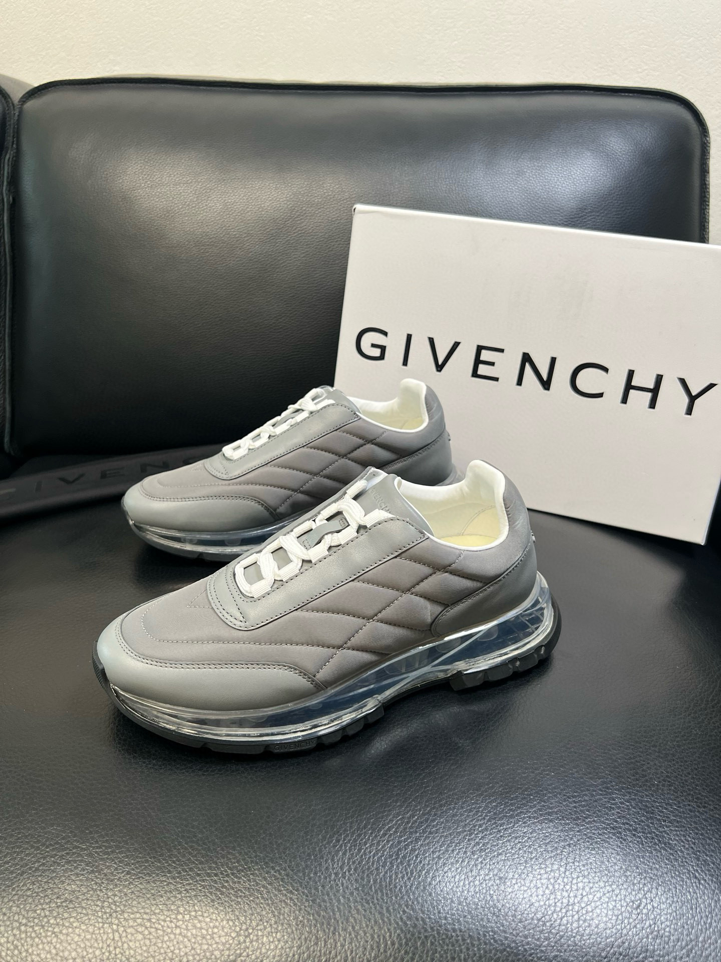 지방시 Givenchy 스니커즈