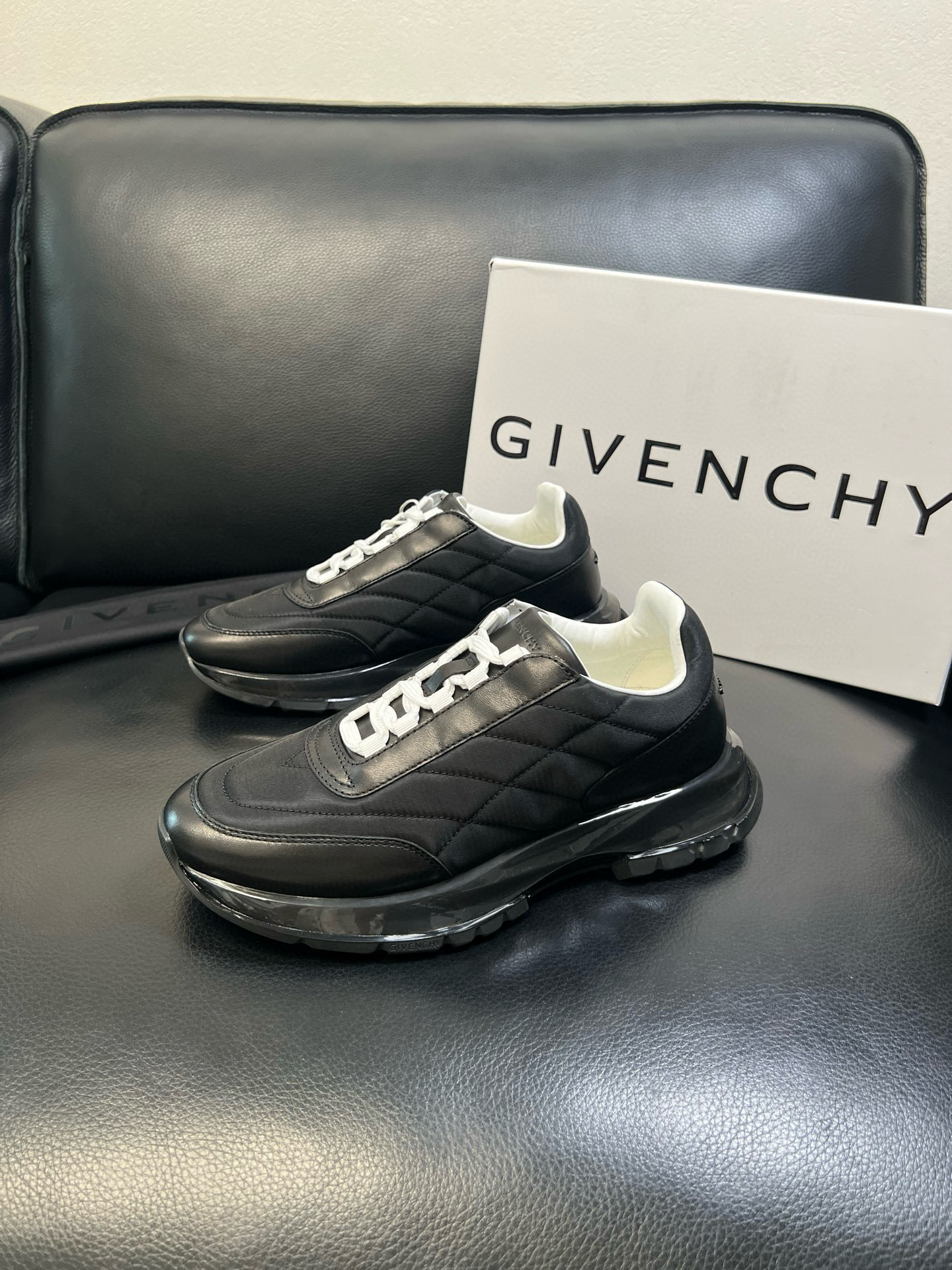 지방시 Givenchy 스니커즈