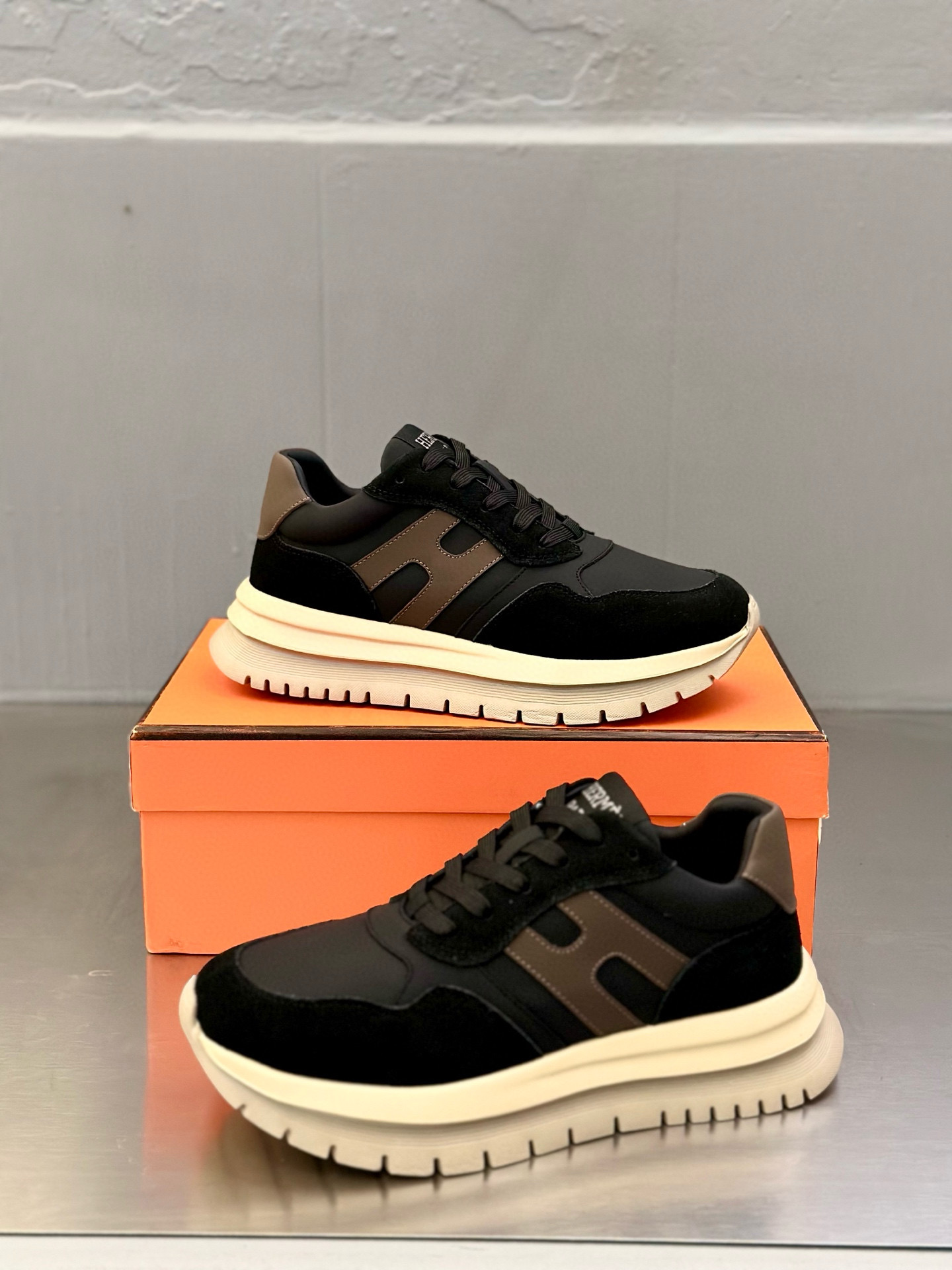 에르메스 Hermes 스니커즈