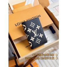루이비통 Louis Vuitton M46290 passport case
