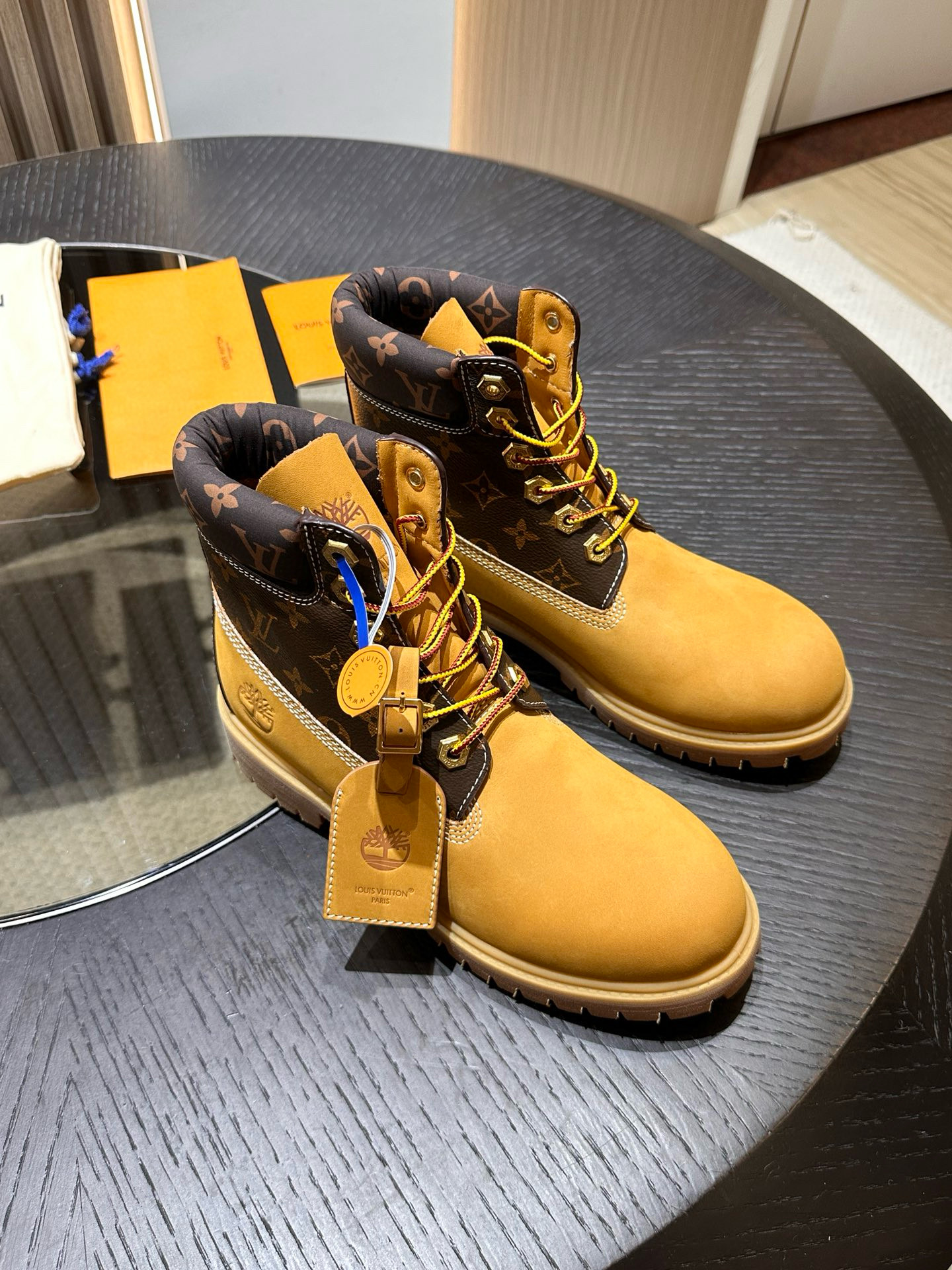 루이비통 Louis Vuitton Ranger 앵클 부츠