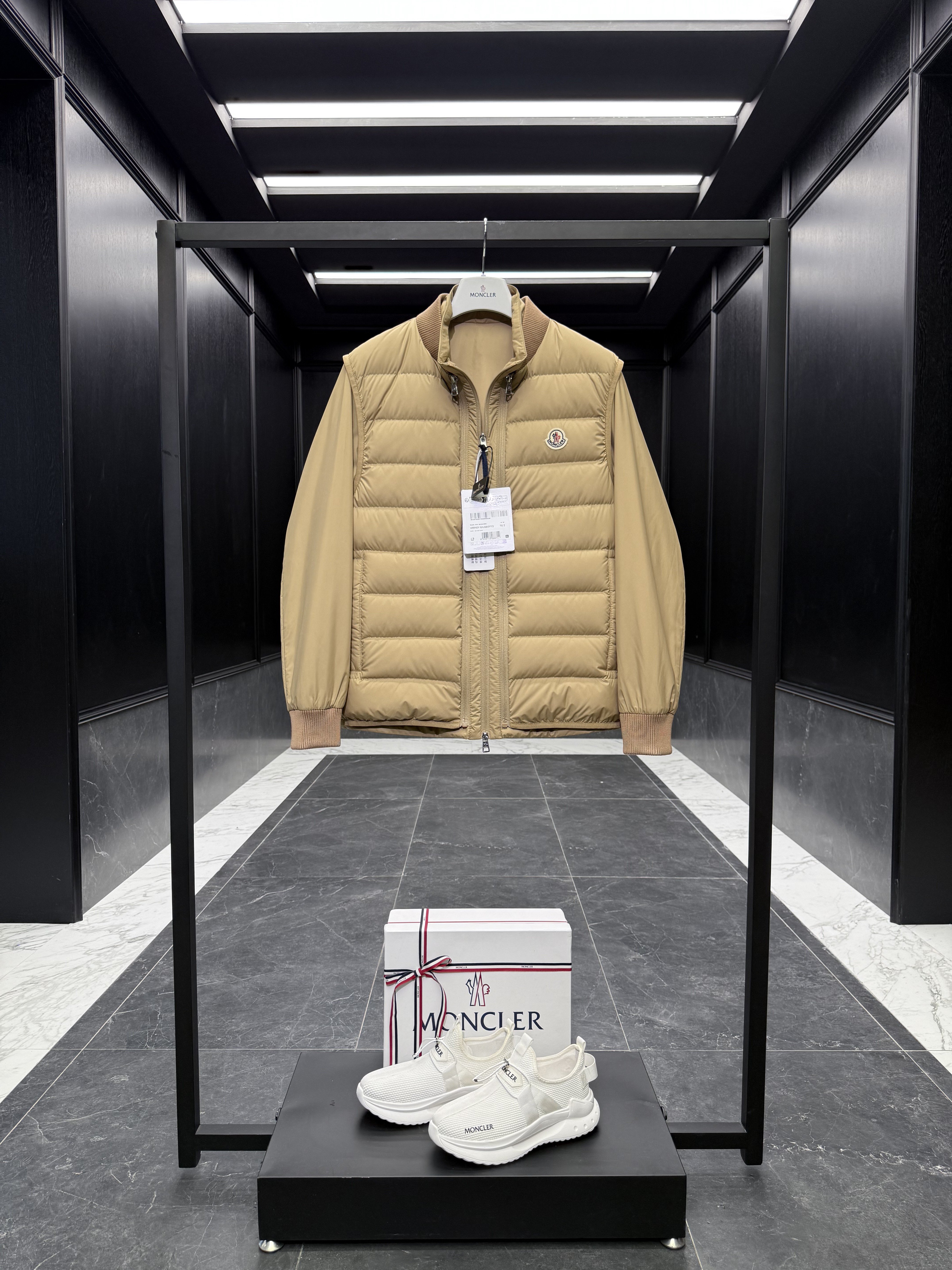 몽클레어 Moncler Verney 다운재킷