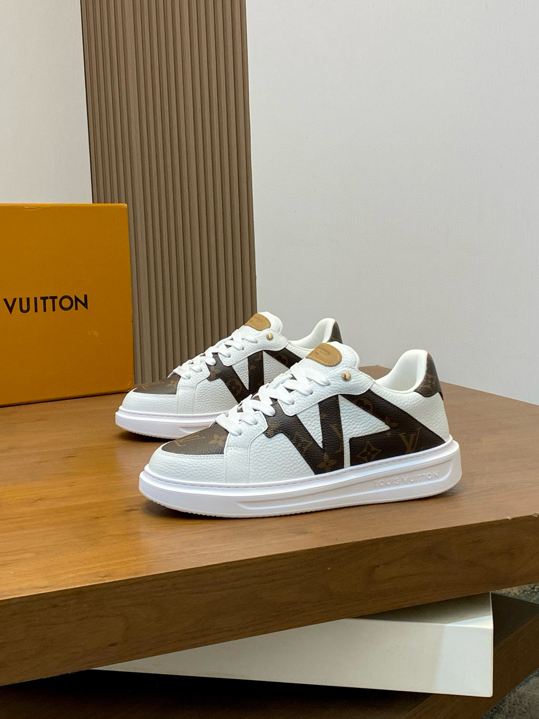 루이비통 Louis Vuitton 스니커즈