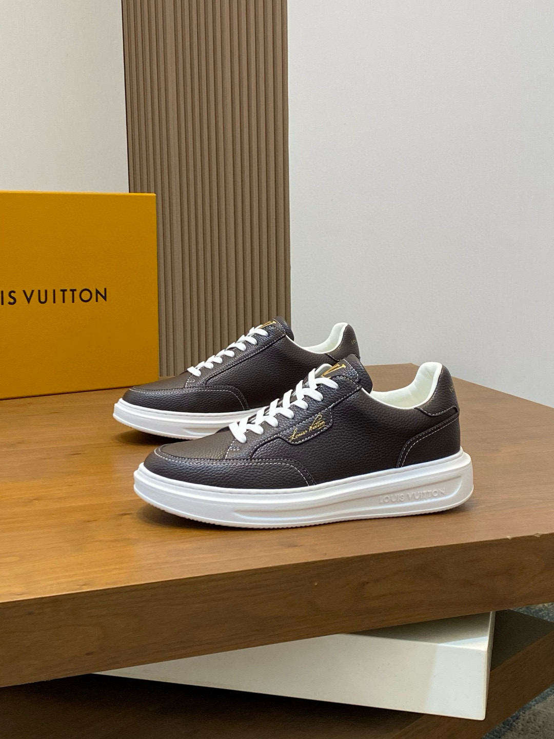 루이비통 Louis Vuitton 스니커즈