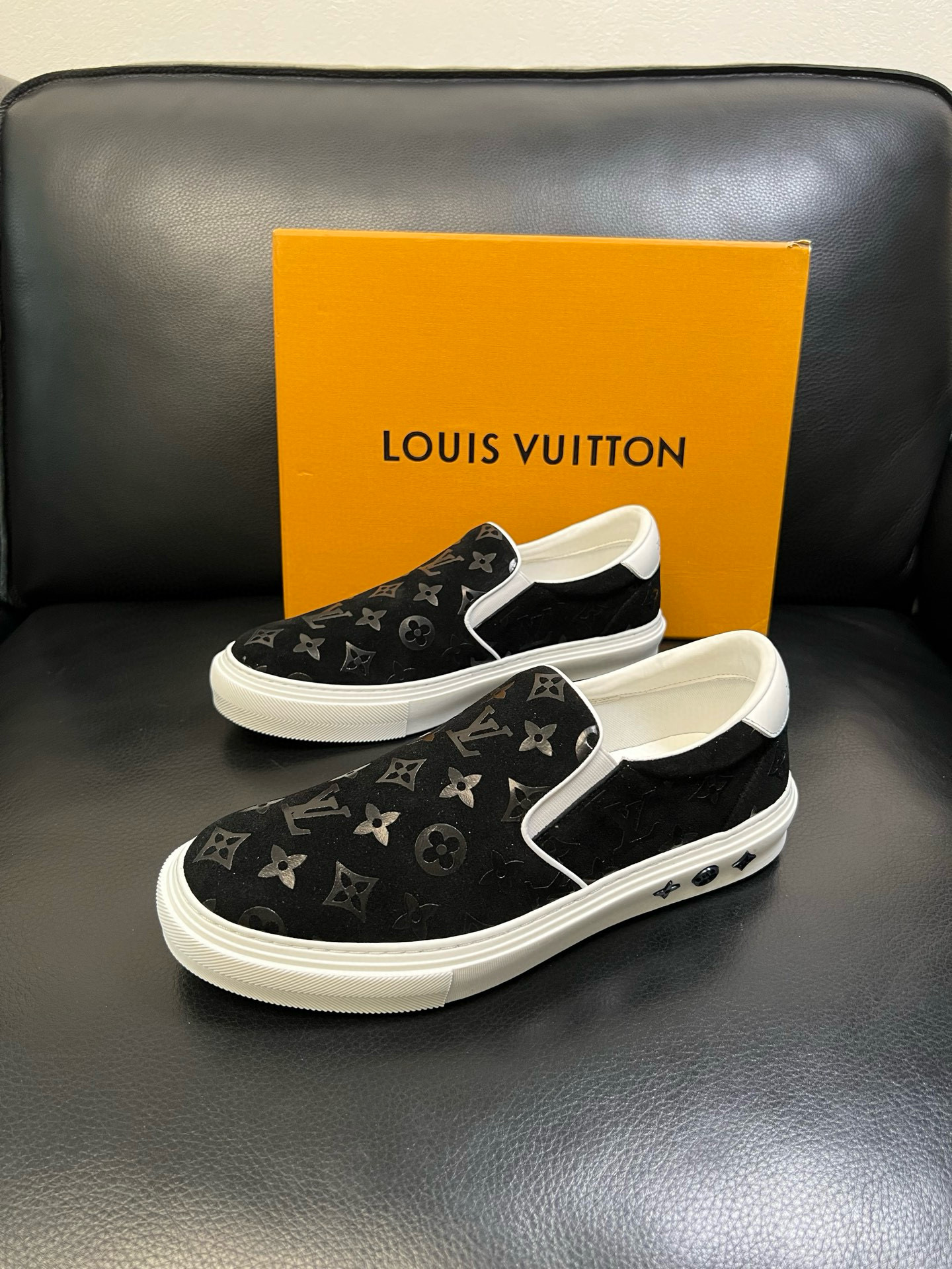 루이비통 Louis Vuitton 스니커즈