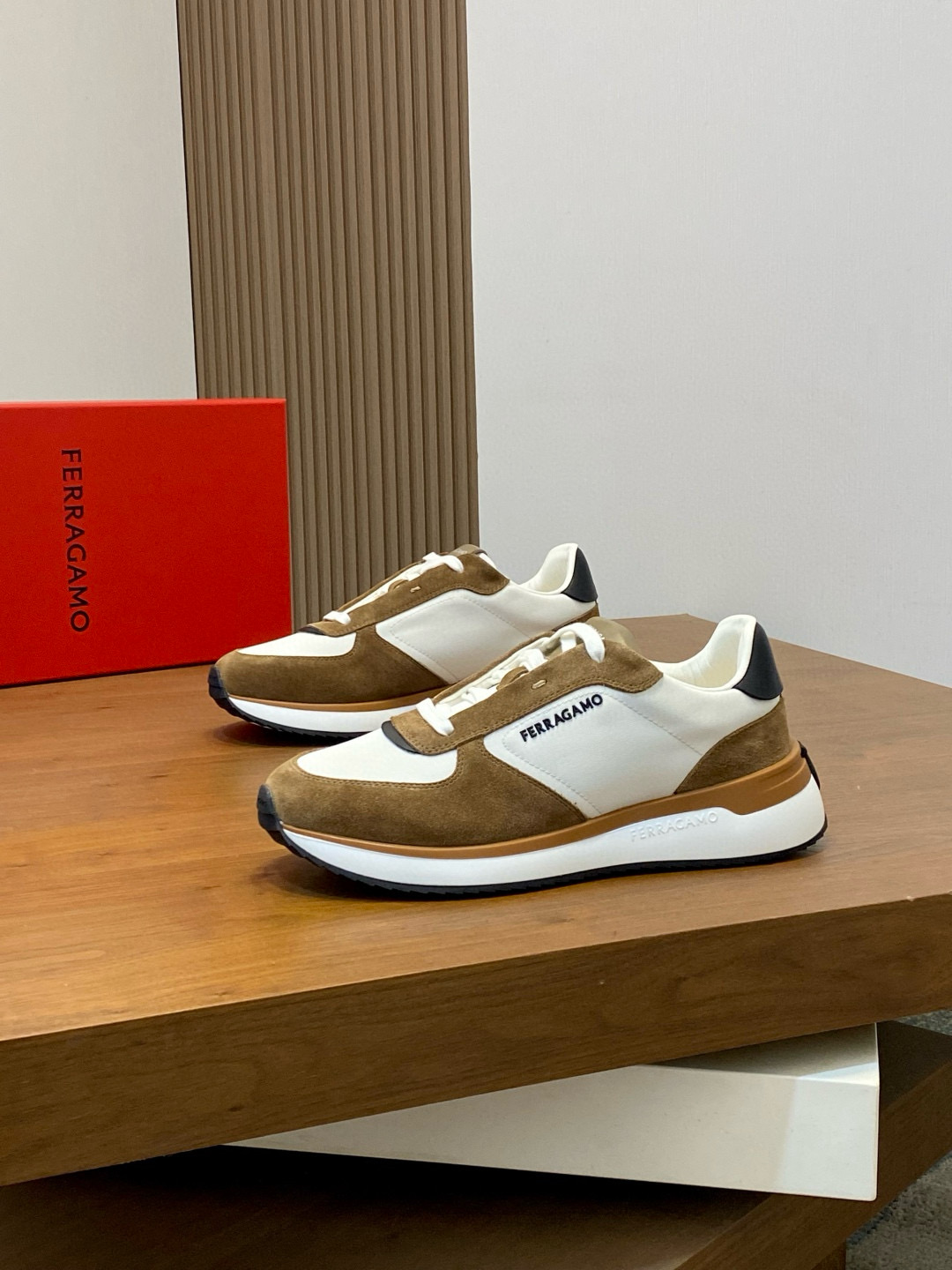 살바토레 페라가모 Salvatore Ferragamo 스니커즈