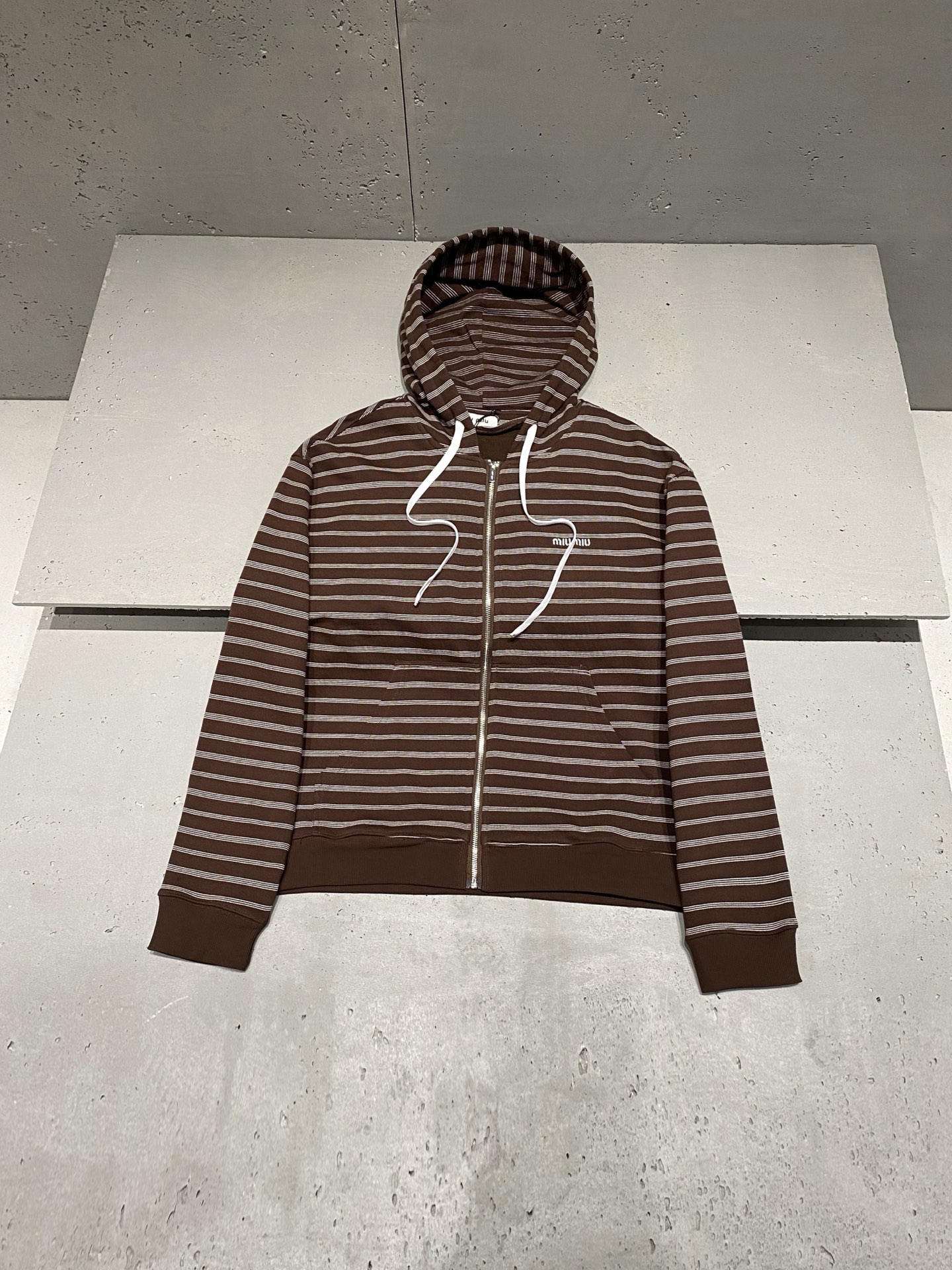 미우 미우 Miu Miu 후드 집업