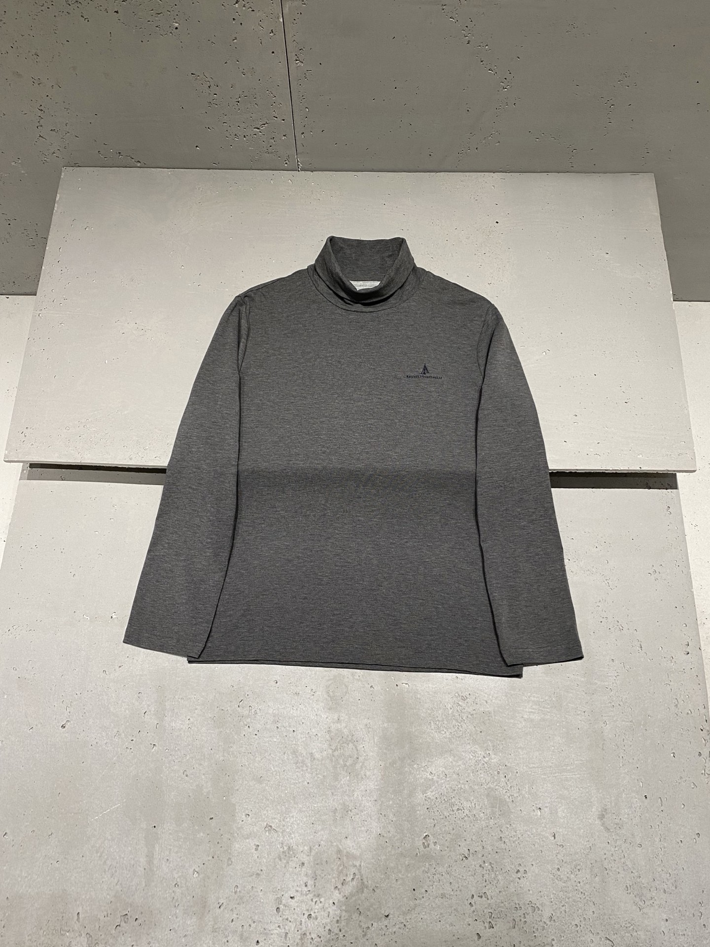 브루넬로 쿠치넬리 Brunello Cucineli 긴팔 티셔츠