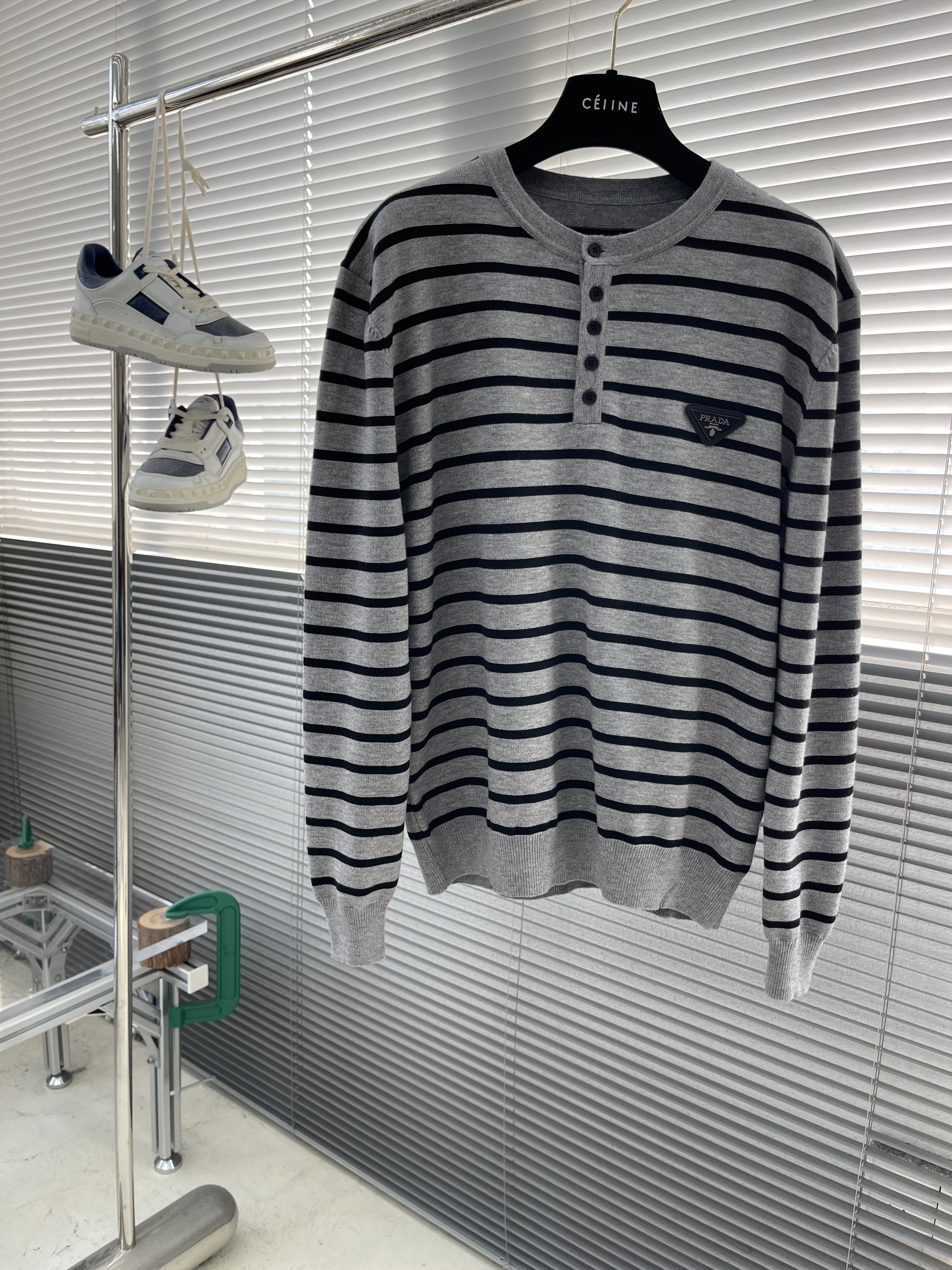 프라다 Prada 스웨터