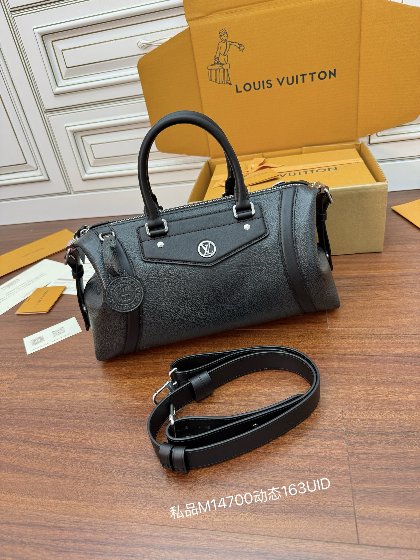 루이비통 Louis Vuitton M14700 LV Biker MM Black 38cm