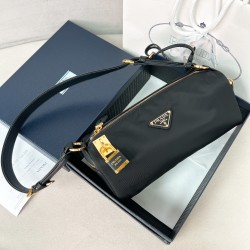프라다 Prada 1BC233 미디움 리나일론 앤 레더 숄더백 패드락 블랙 27cm