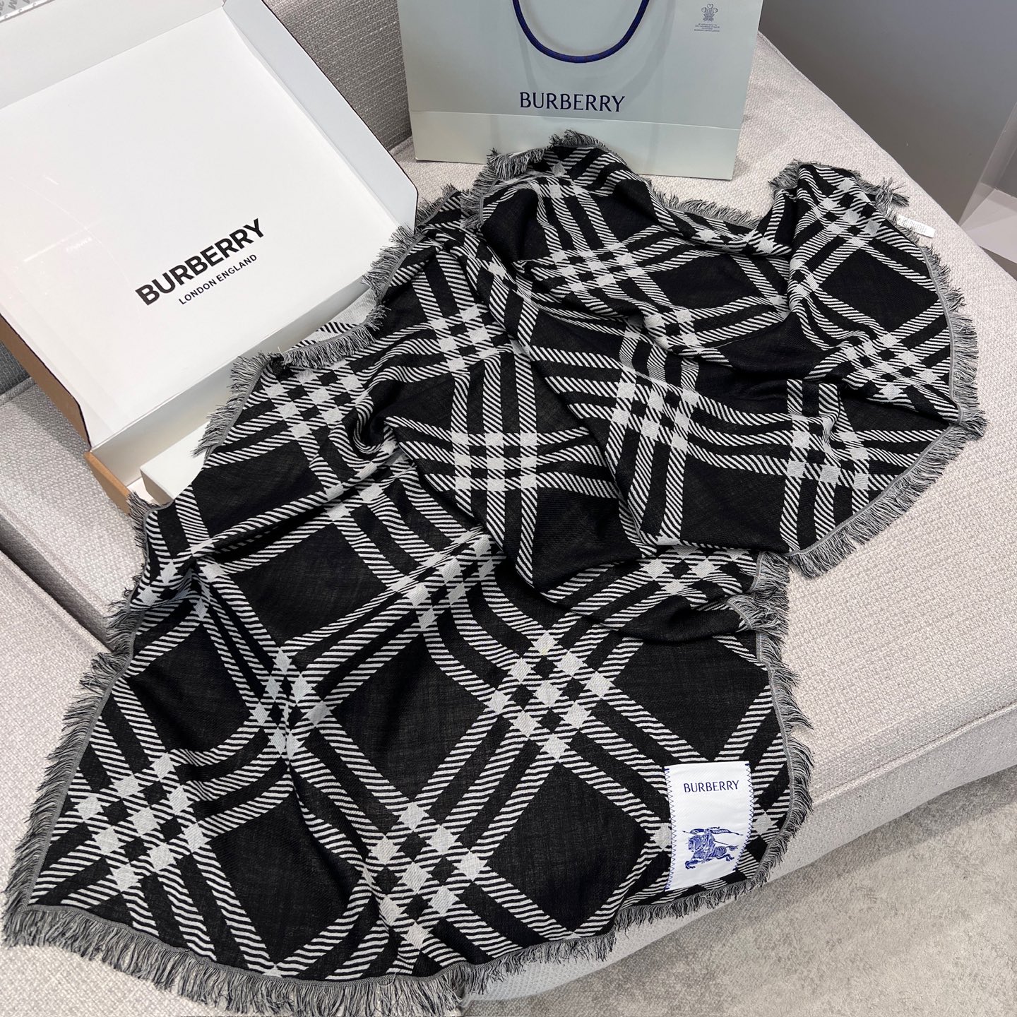 버버리 Burberry 캐시미어 케이프 200x65cm