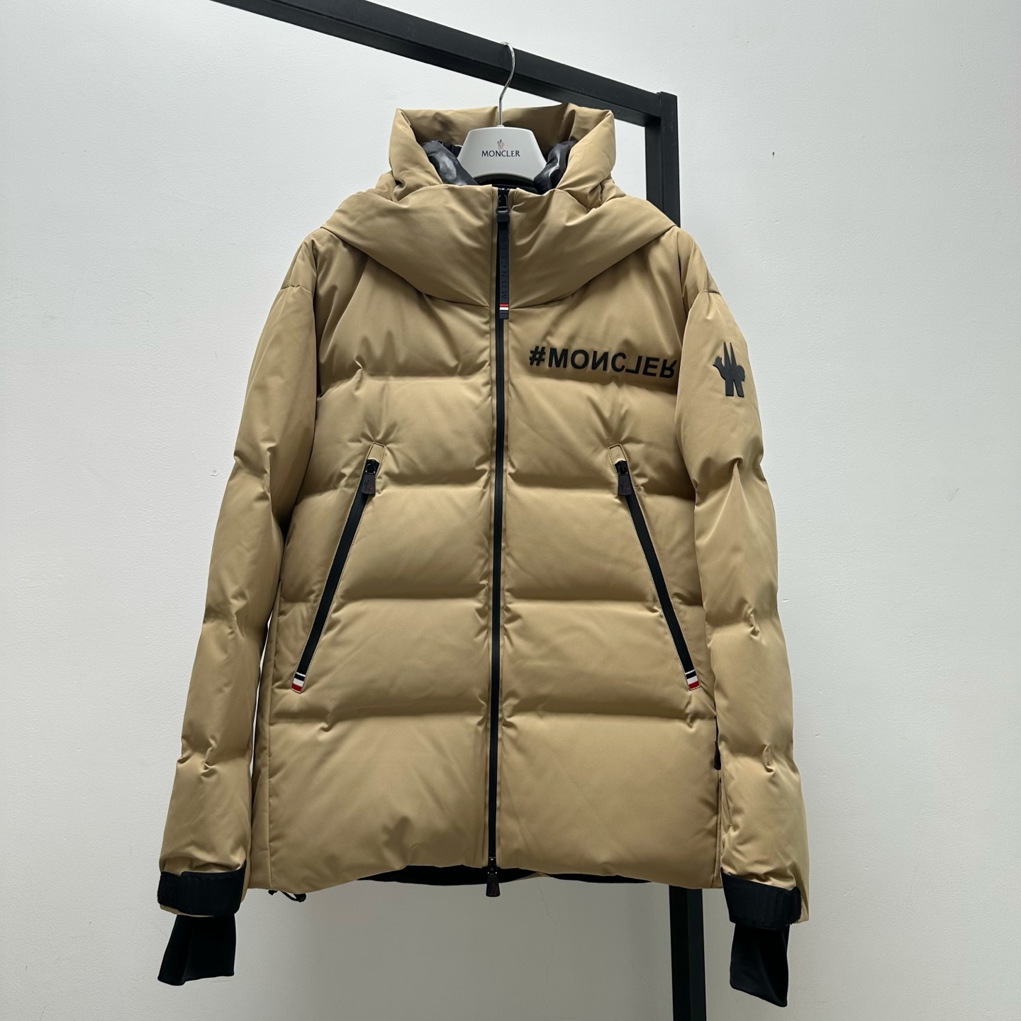 몽클레어 Moncler Grenoble 다운재킷