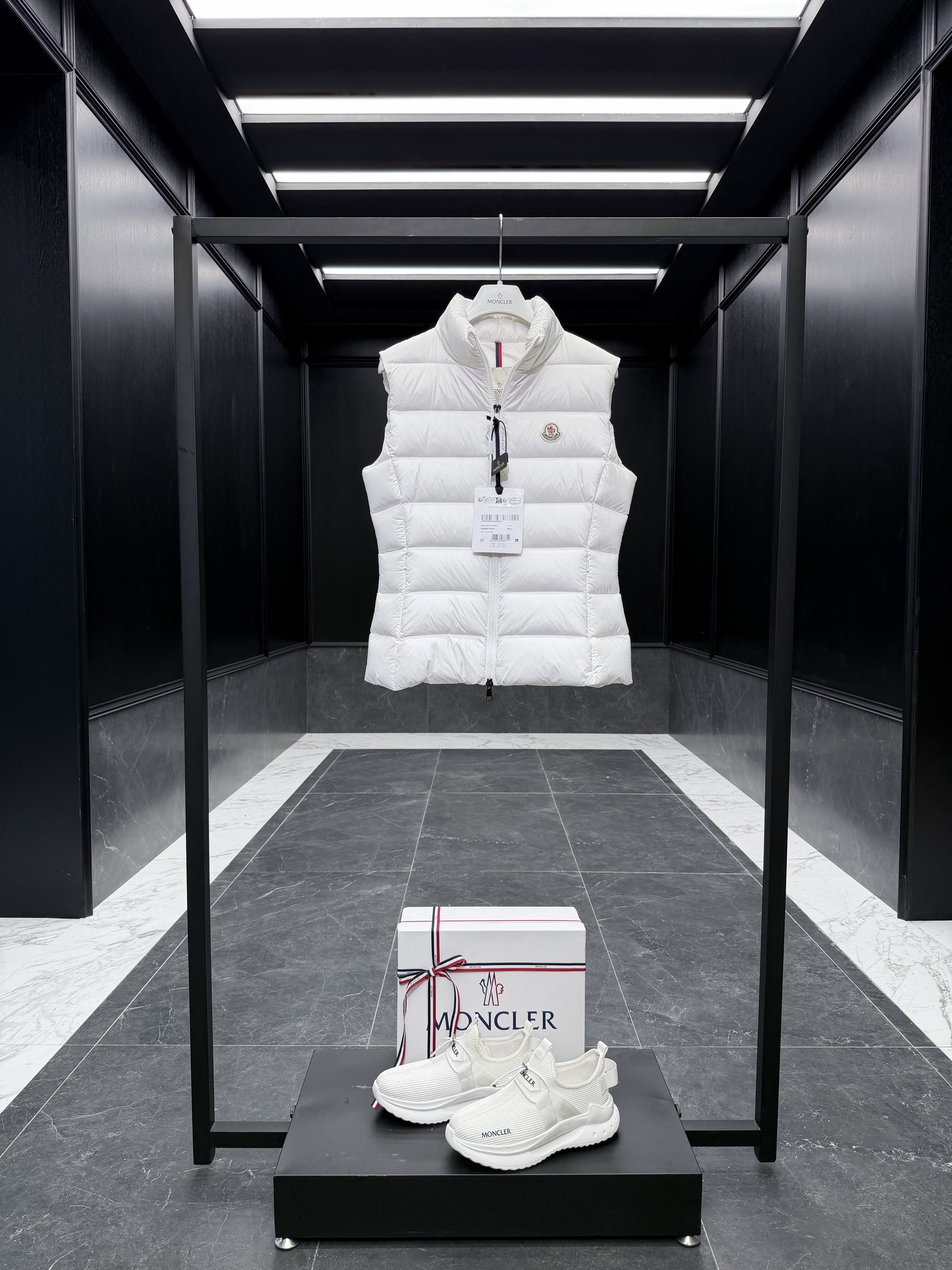 몽클레어 Moncler Ghany 다운 베스트 조끼。