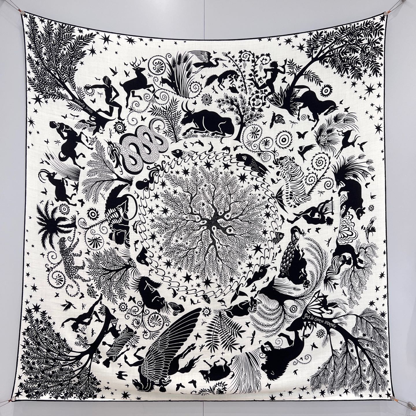 에르메스 Hermes 숄 136x137cm