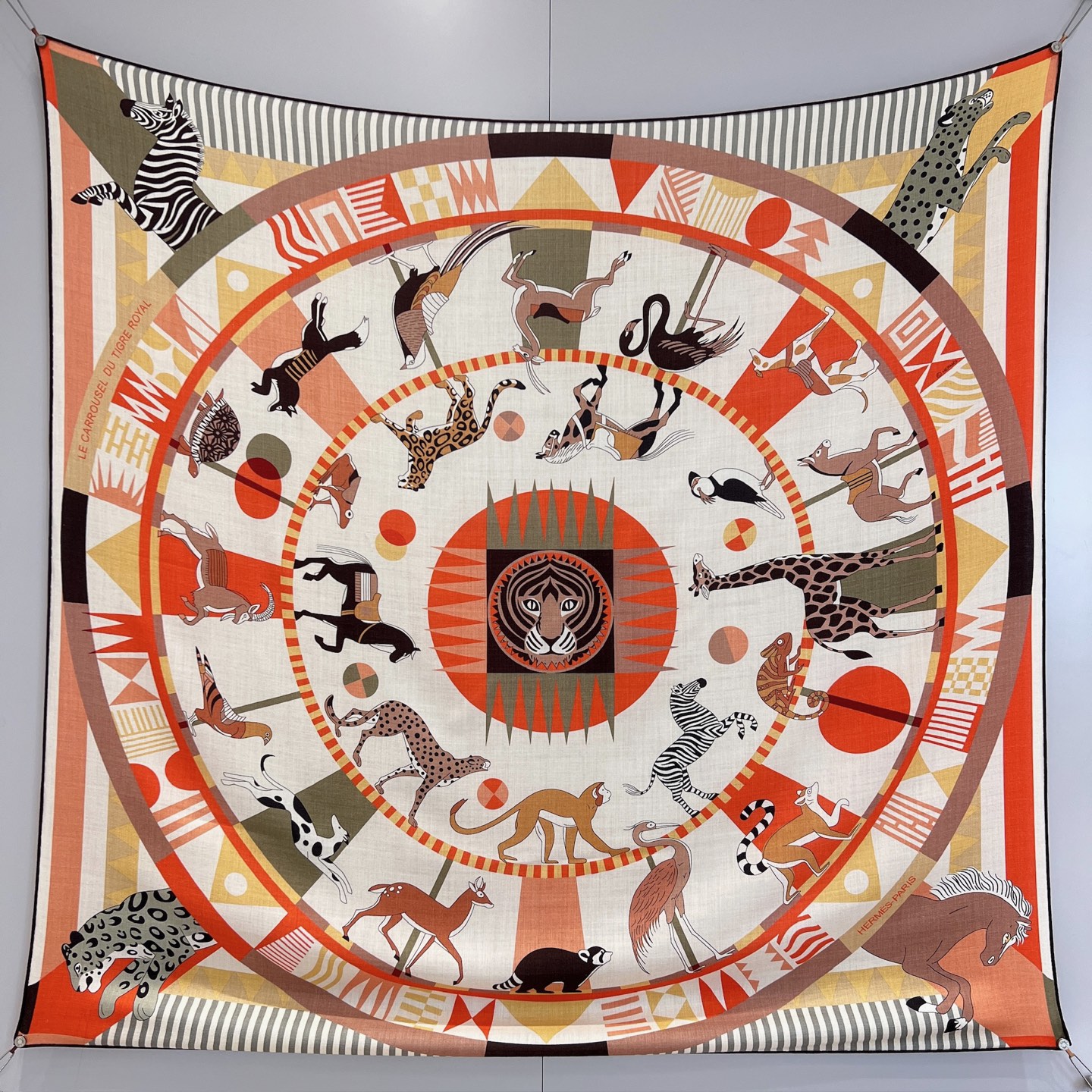 에르메스 Hermes 숄 136x137cm