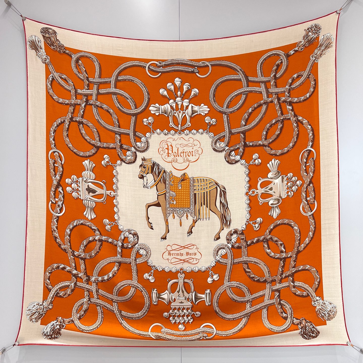 에르메스 Hermes 숄 136x135cm