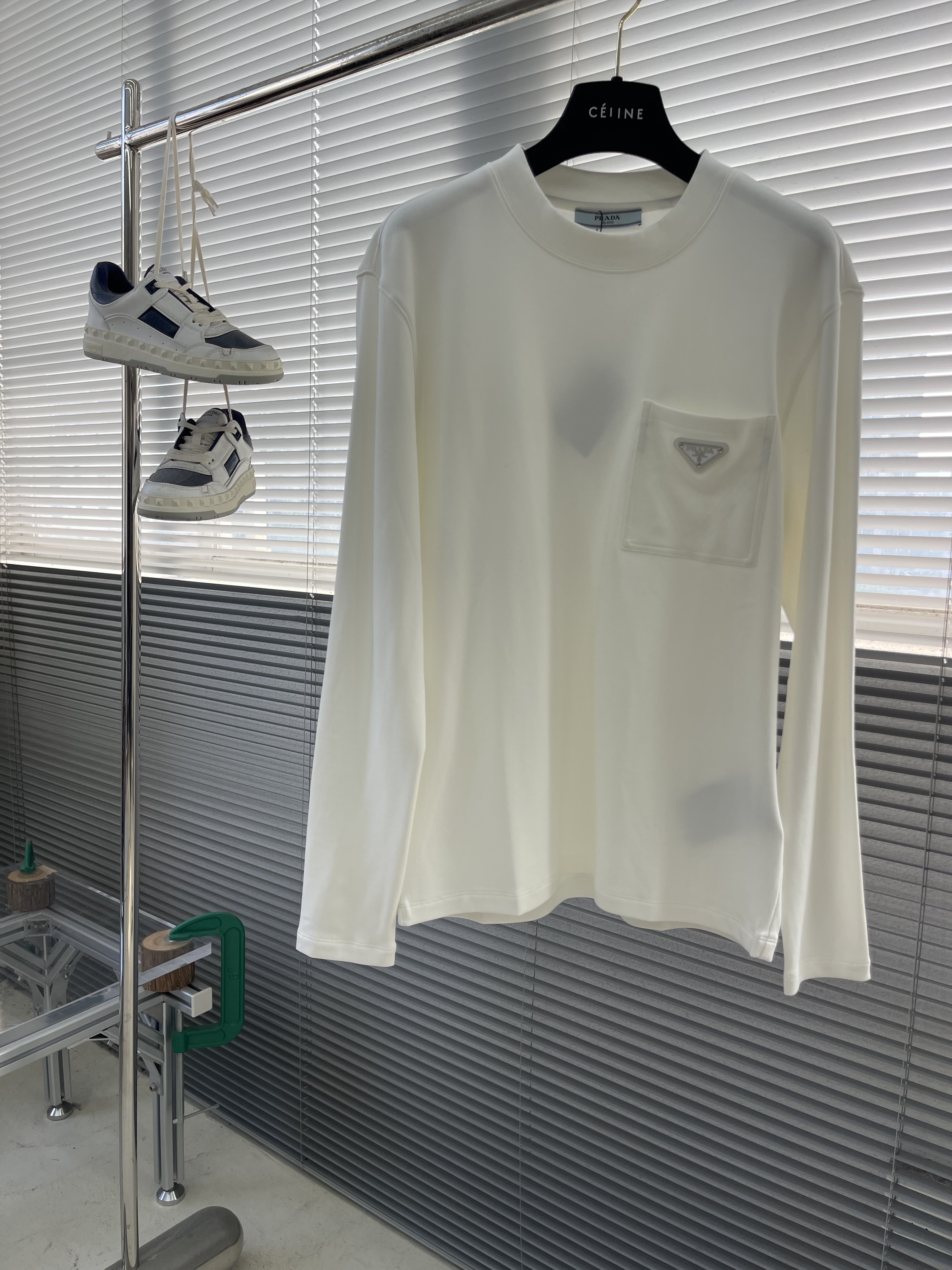 프라다 Prada 긴팔 티셔츠