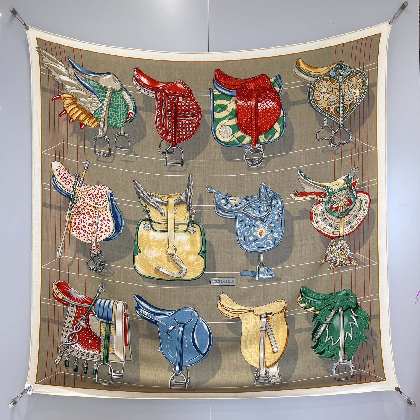 에르메스 Hermes 숄 136x137cm