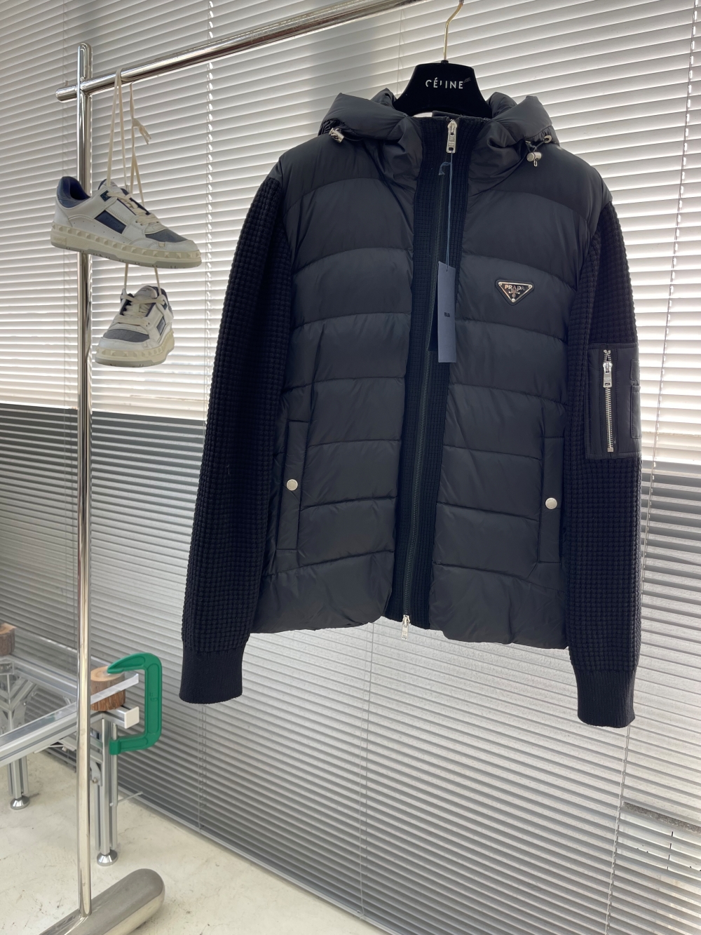 프라다 Prada 니트 패딩。