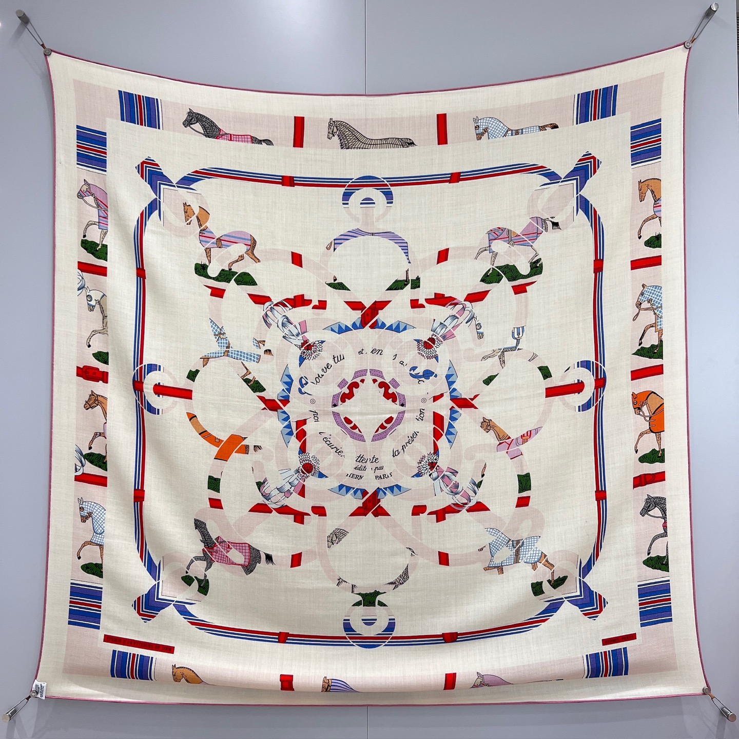 에르메스 Hermes 숄 136x137cm