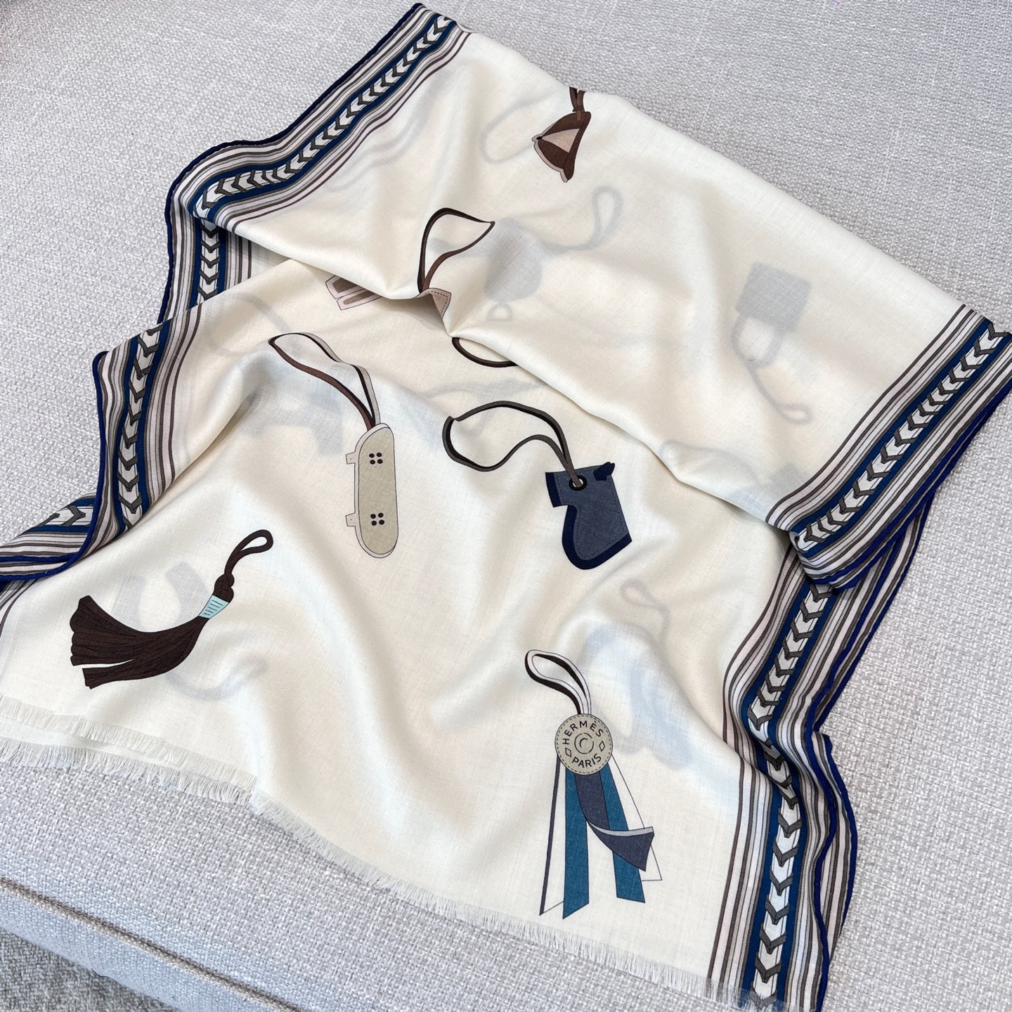 에르메스 Hermes Et Gris 스카프 캐시미어 63x180cm