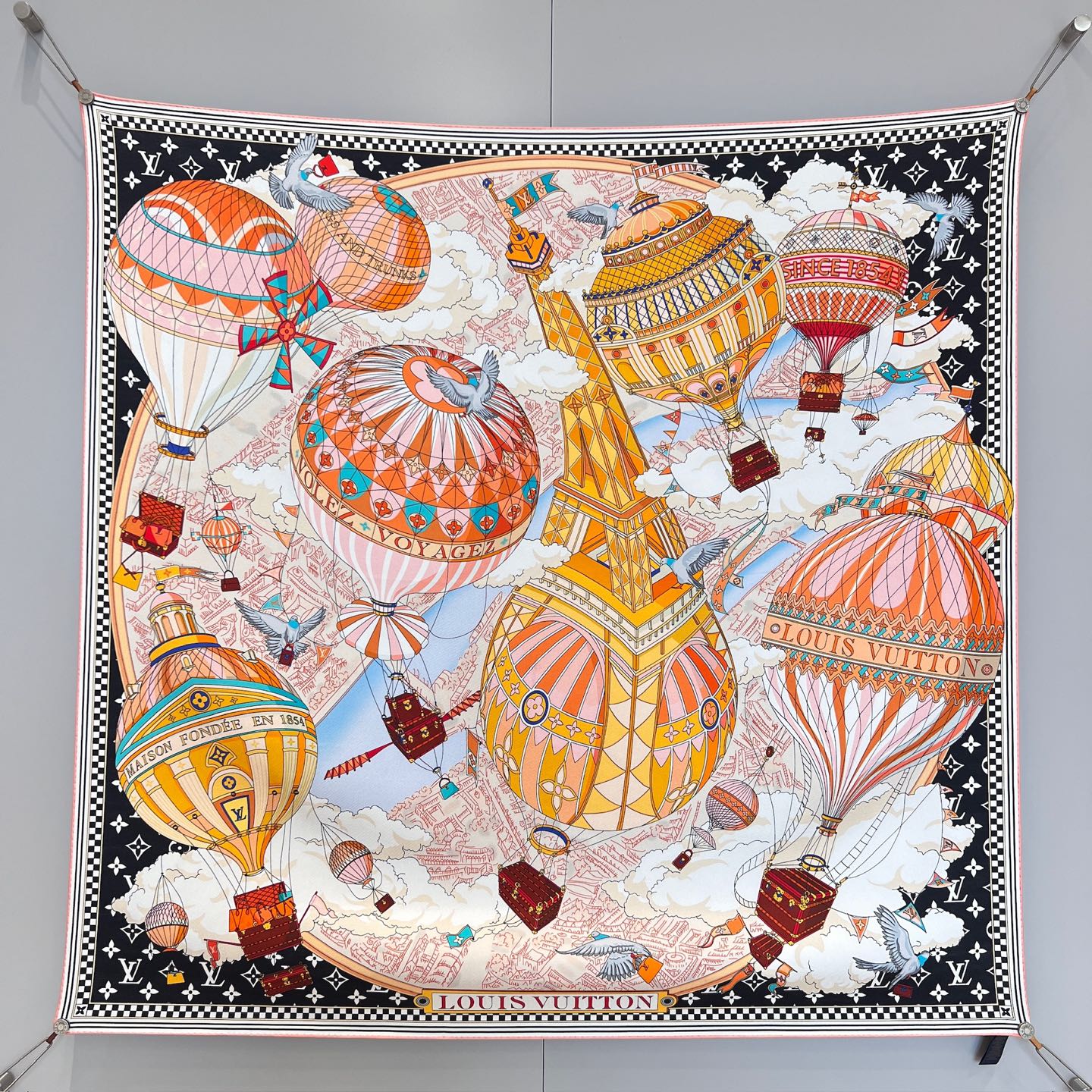루이비통 Louis Vuitton From The Cloud 스커프 90×90cm