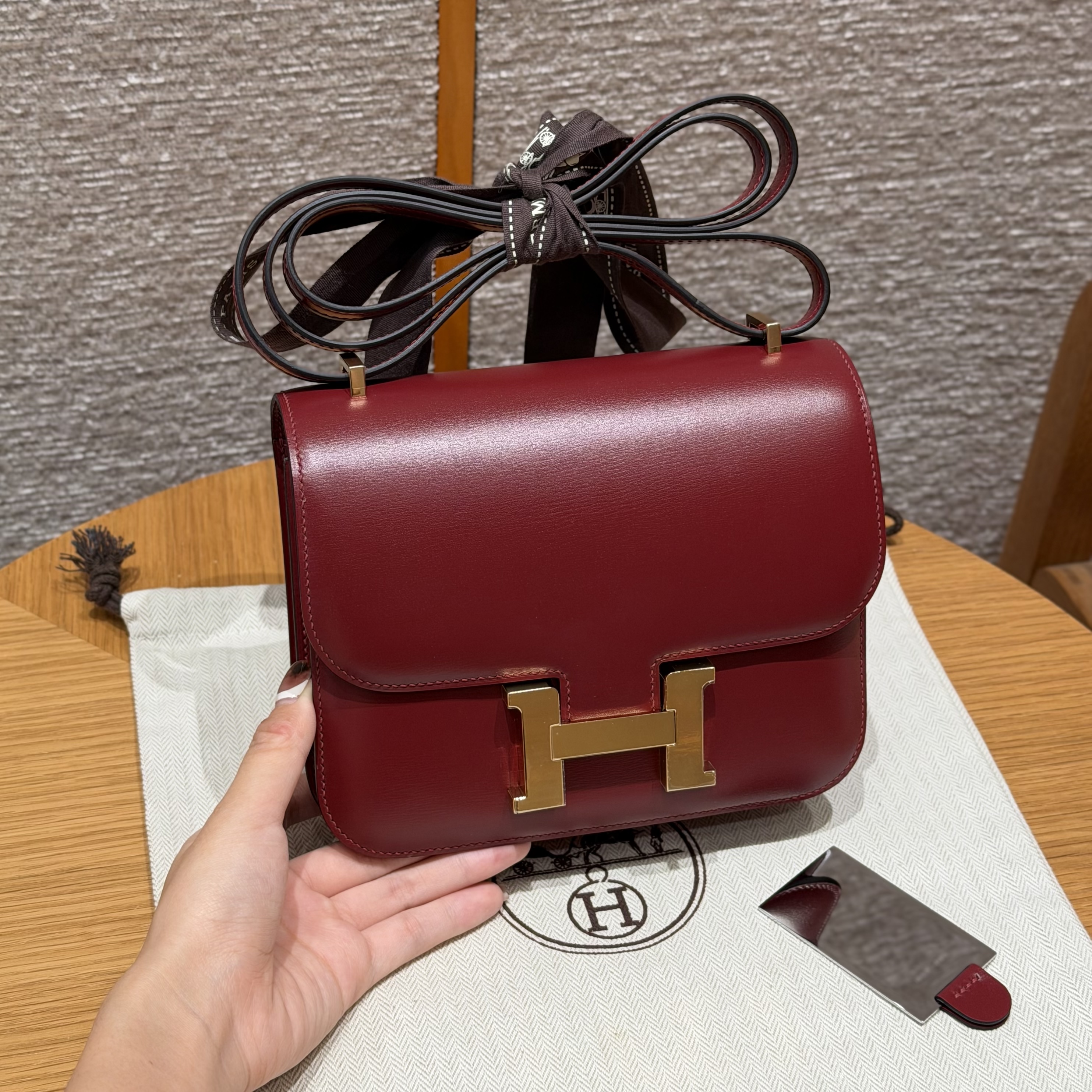 에르메스 Hermes Constance with mirror 19cm Box 55 Rouge H/gold