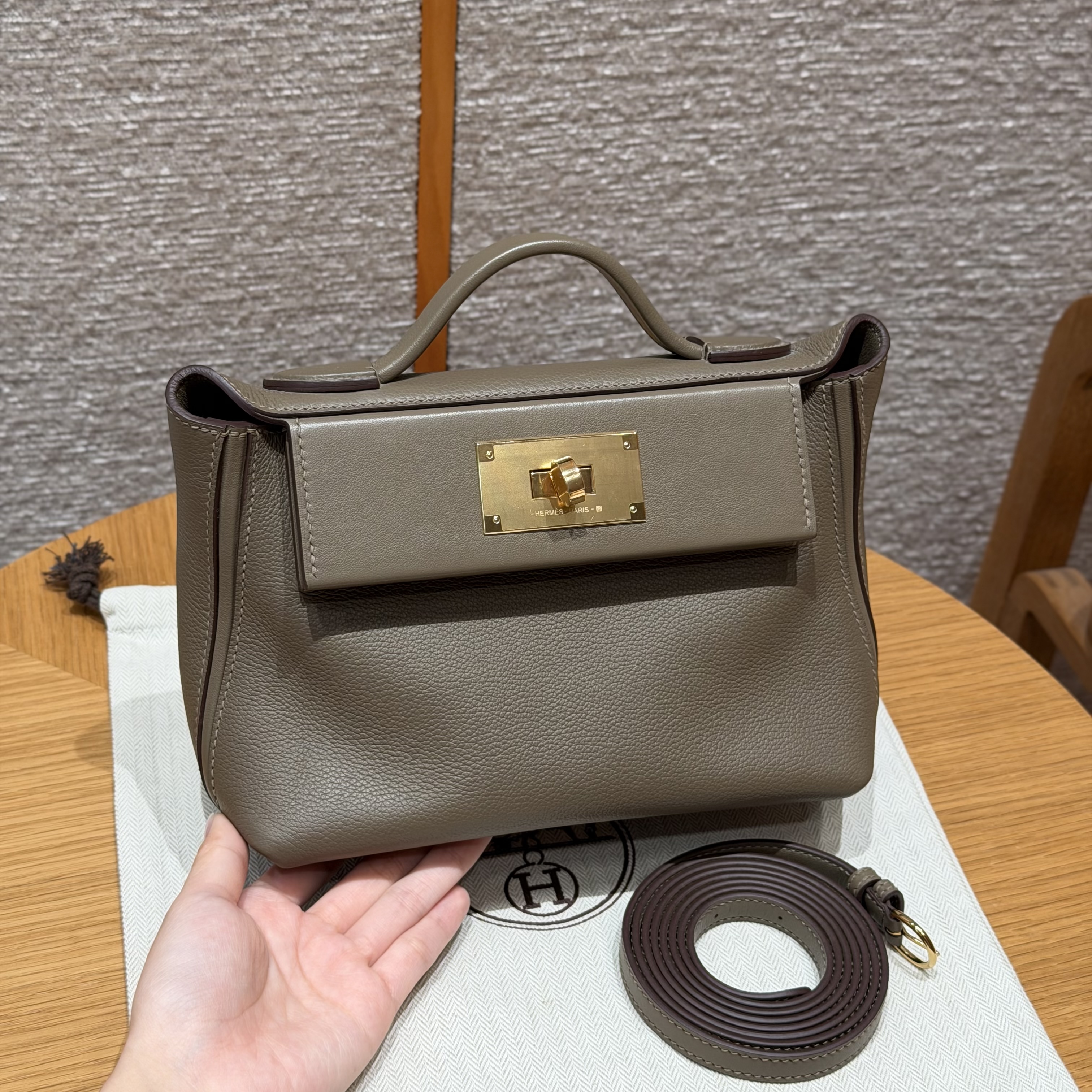 에르메스 Hermes Kelly 2424 21cm Evercolor and swift 18 Etoupe/gold